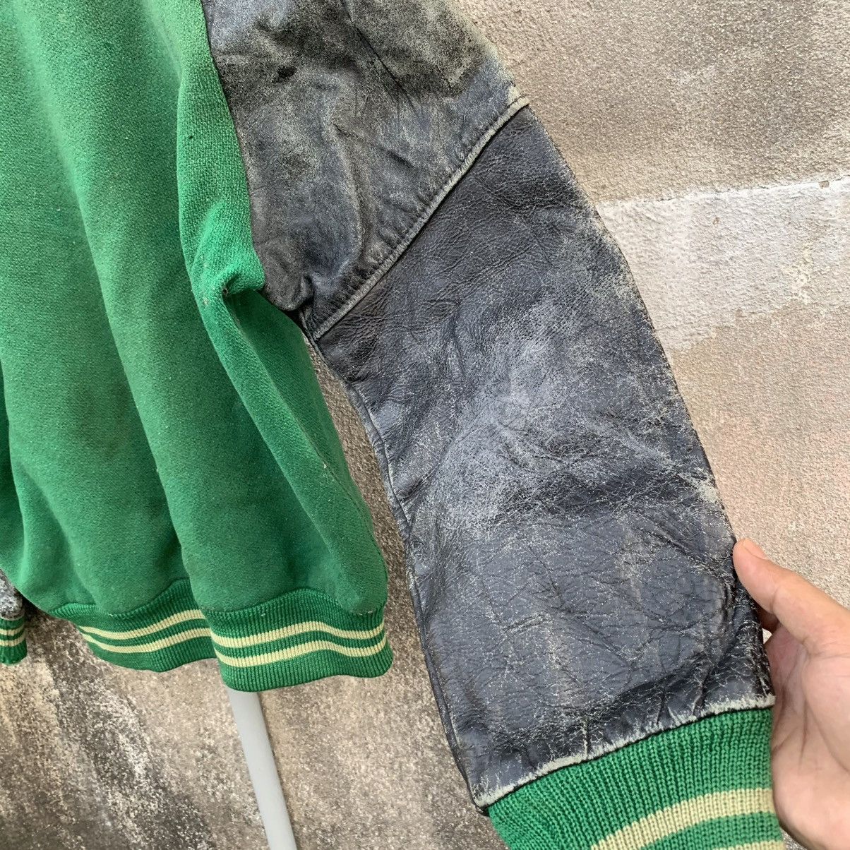 Vintage ACCEPT OFFERS 🛒 Vintage Varsity Leather Sleeve Faded Jacket Size US M / EU 48-50 / 2 - 14 Thumbnail