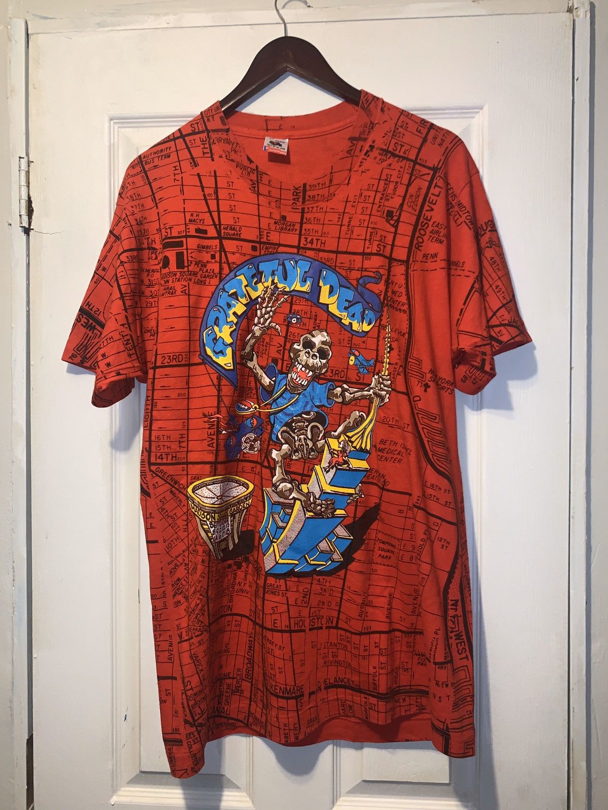 Vintage hotsell 1990 Grateful Dead Tour Shirt Madison Square