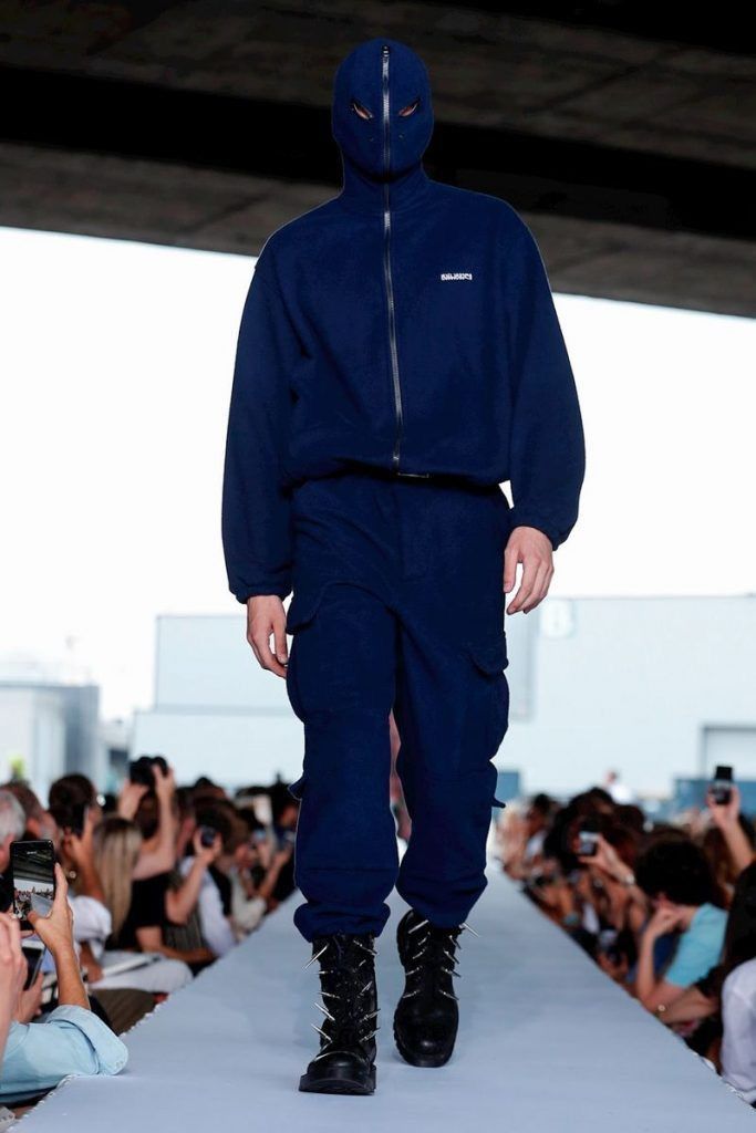 Vetements SS19 Black Gimp Mask Bullet Fleece Hoodie Sz. M