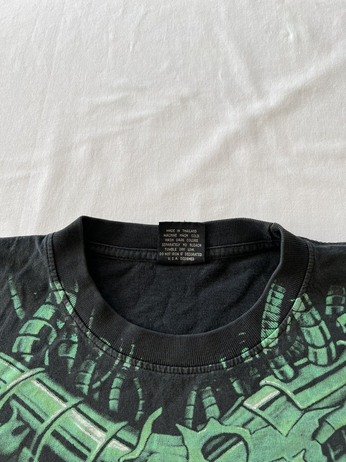 Band Tees Vintage 90s Terminator Skull Bones All Over Print Black Tee Size US L / EU 52-54 / 3 - 8 Thumbnail