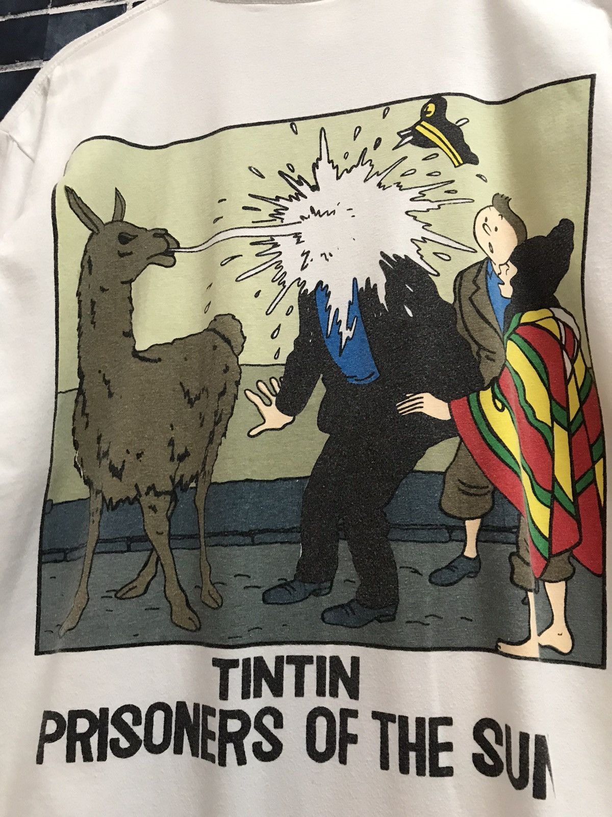 Cartoon Network × Vintage Vintage 90’s TinTin Prisoners Of The Sun Big Print tee Size US L / EU 52-54 / 3 - 6 Thumbnail