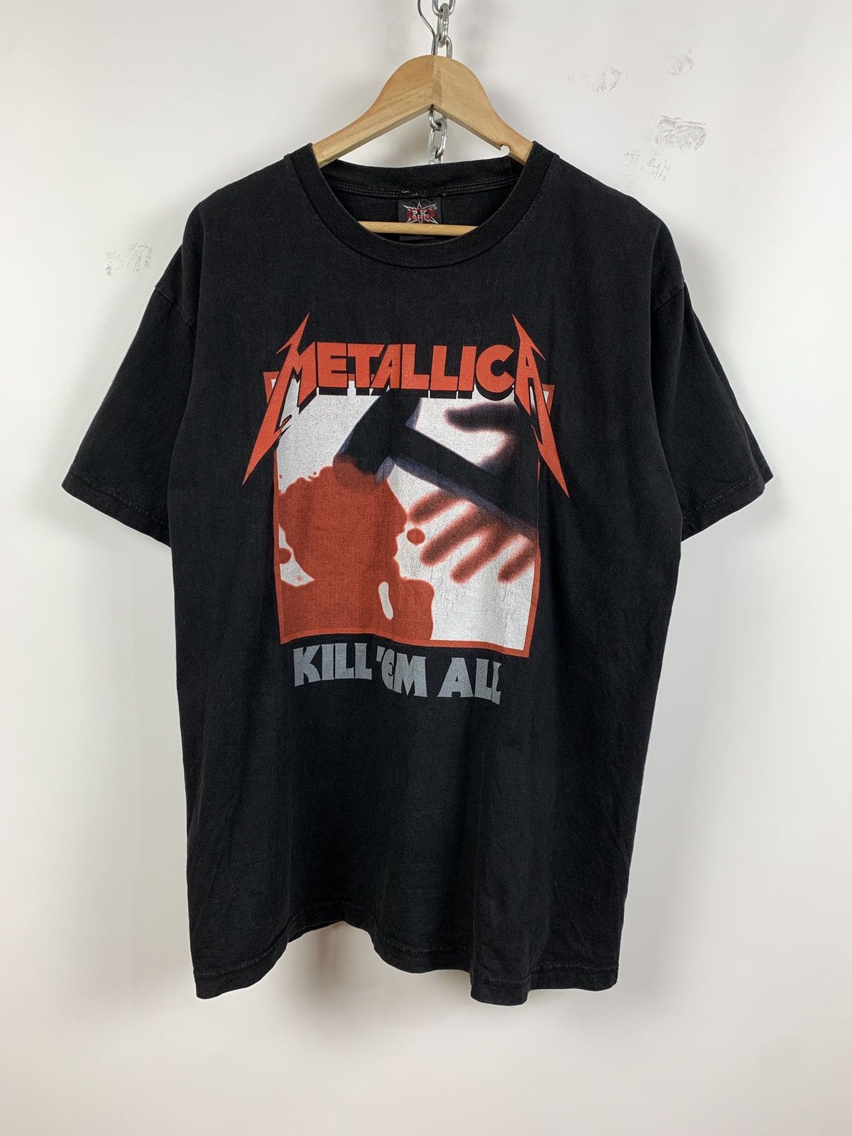 Band Tees Vintage Metallica Kill ‘Em All Ninja Star Black T-Shirt Size US XL / EU 56 / 4 - 2 Thumbnail