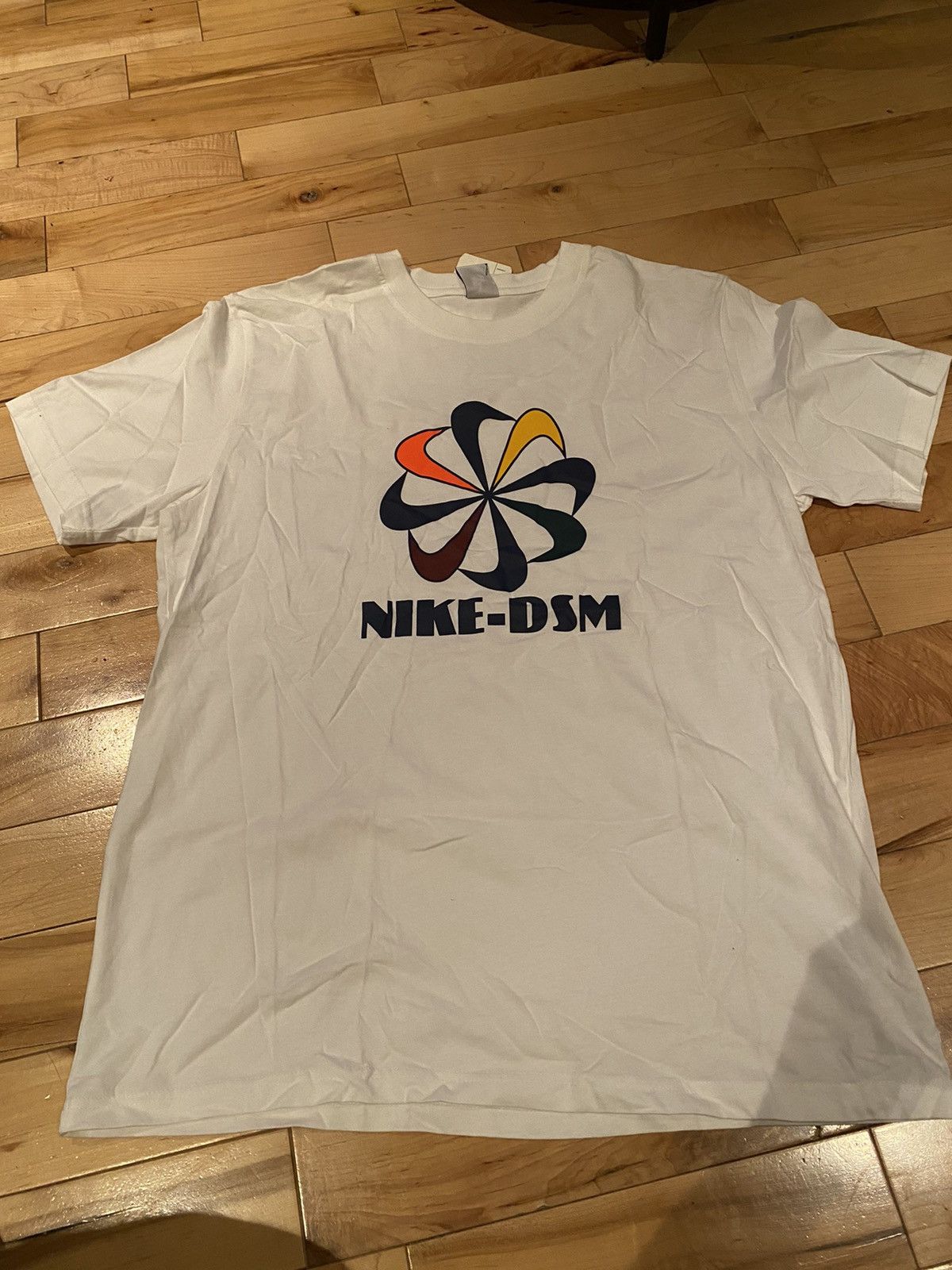 Nike Nike Swoosh Pinwheel Vintage Graphic Tee | Grailed