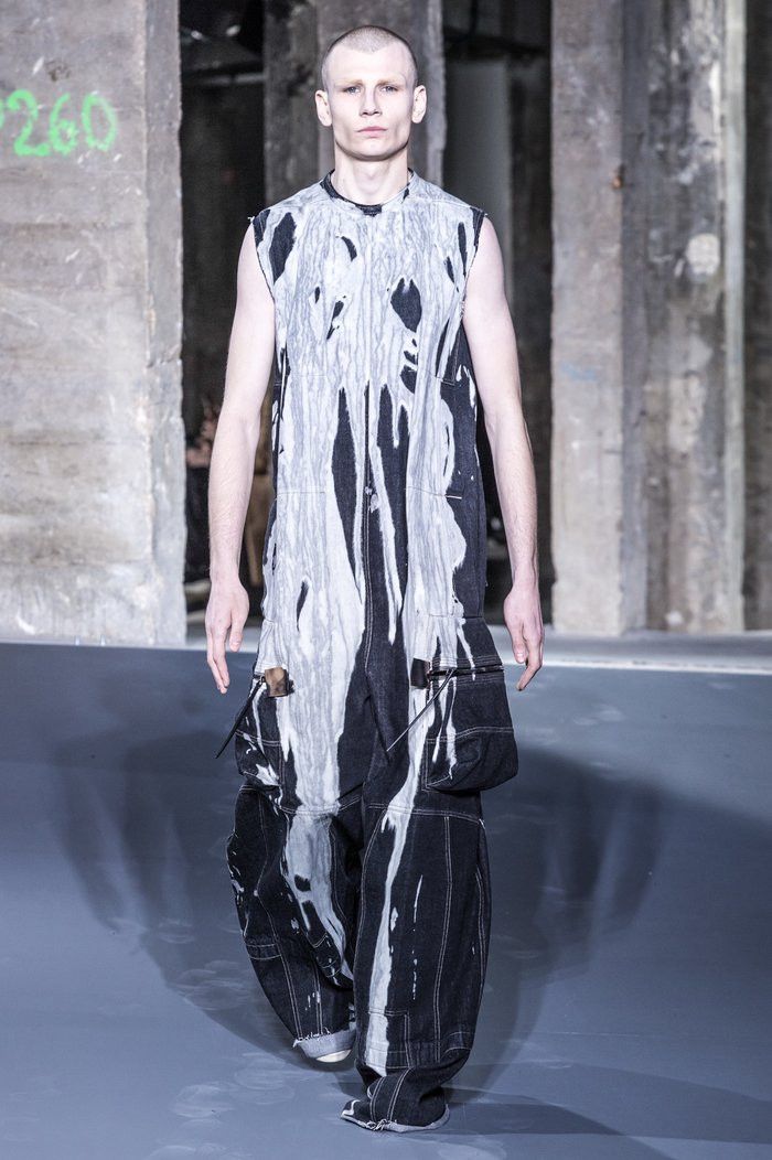 image of Rick Owens Mastodon Pannier Mega Cargo Vomit Bodybag, Men's (Size Medium)