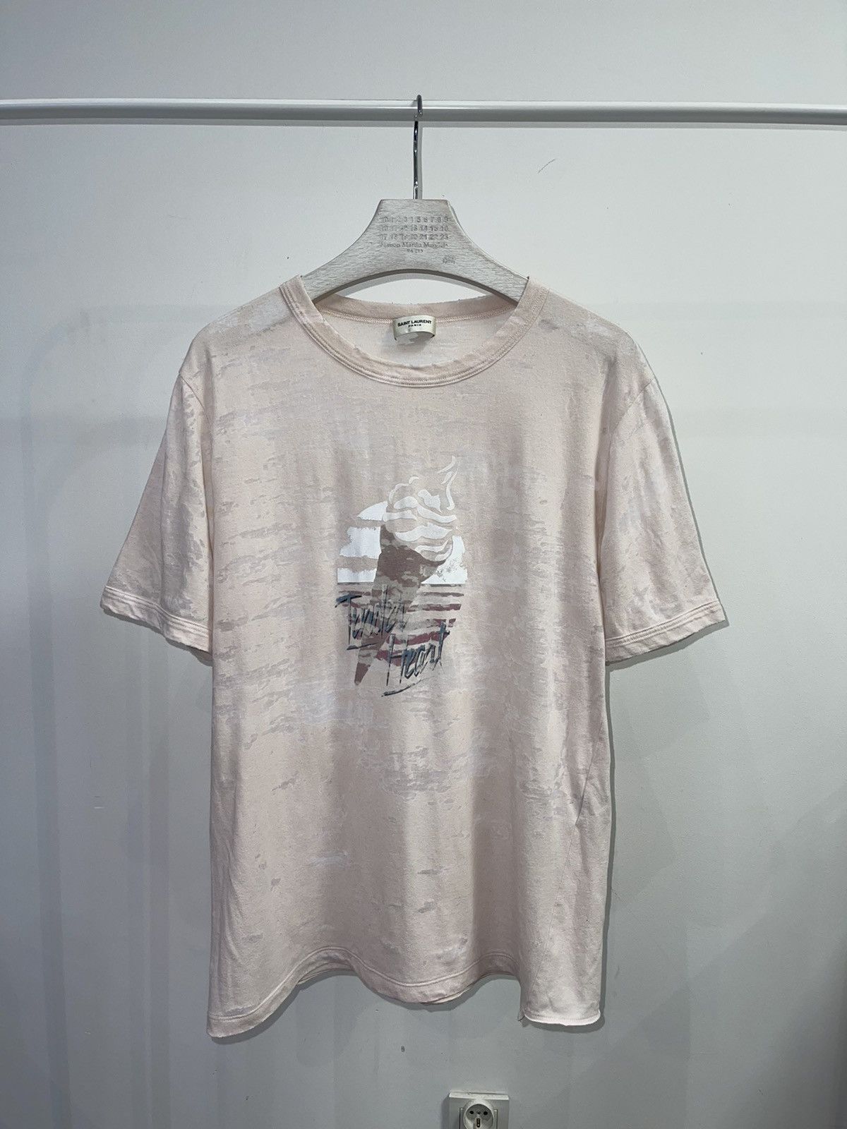 Saint Laurent Paris SS17 Saint Laurent Paris Talent Heart Baby Pink T-Shirt Size US S / EU 44-46 / 1 - 1 Thumbnail