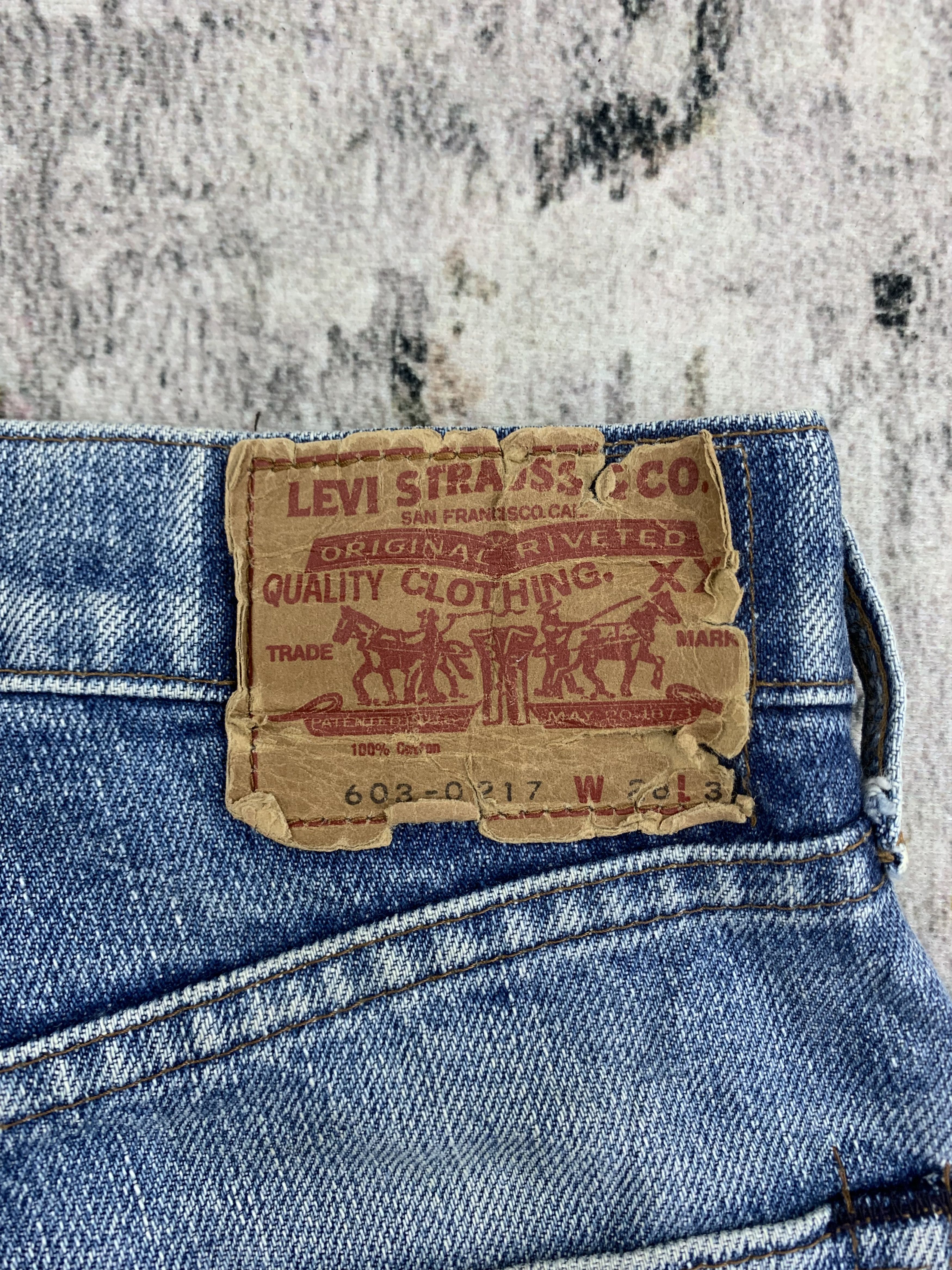 Levi's Vintage Levi's Denim 26x31 Distressed Faded Size US 26 / EU 42 - 7 Thumbnail