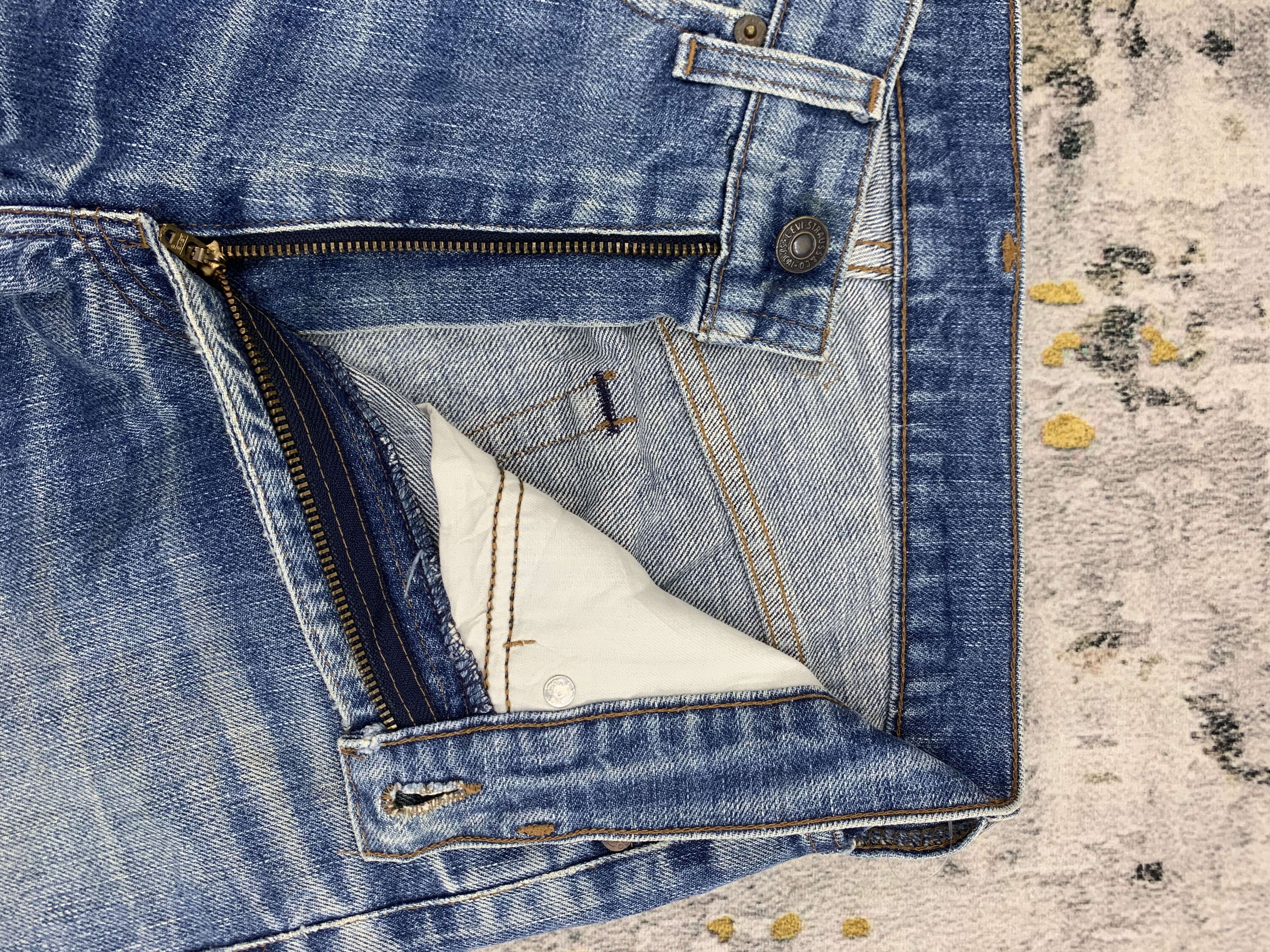 Levi's Vintage Levi's Denim 26x31 Distressed Faded Size US 26 / EU 42 - 3 Thumbnail