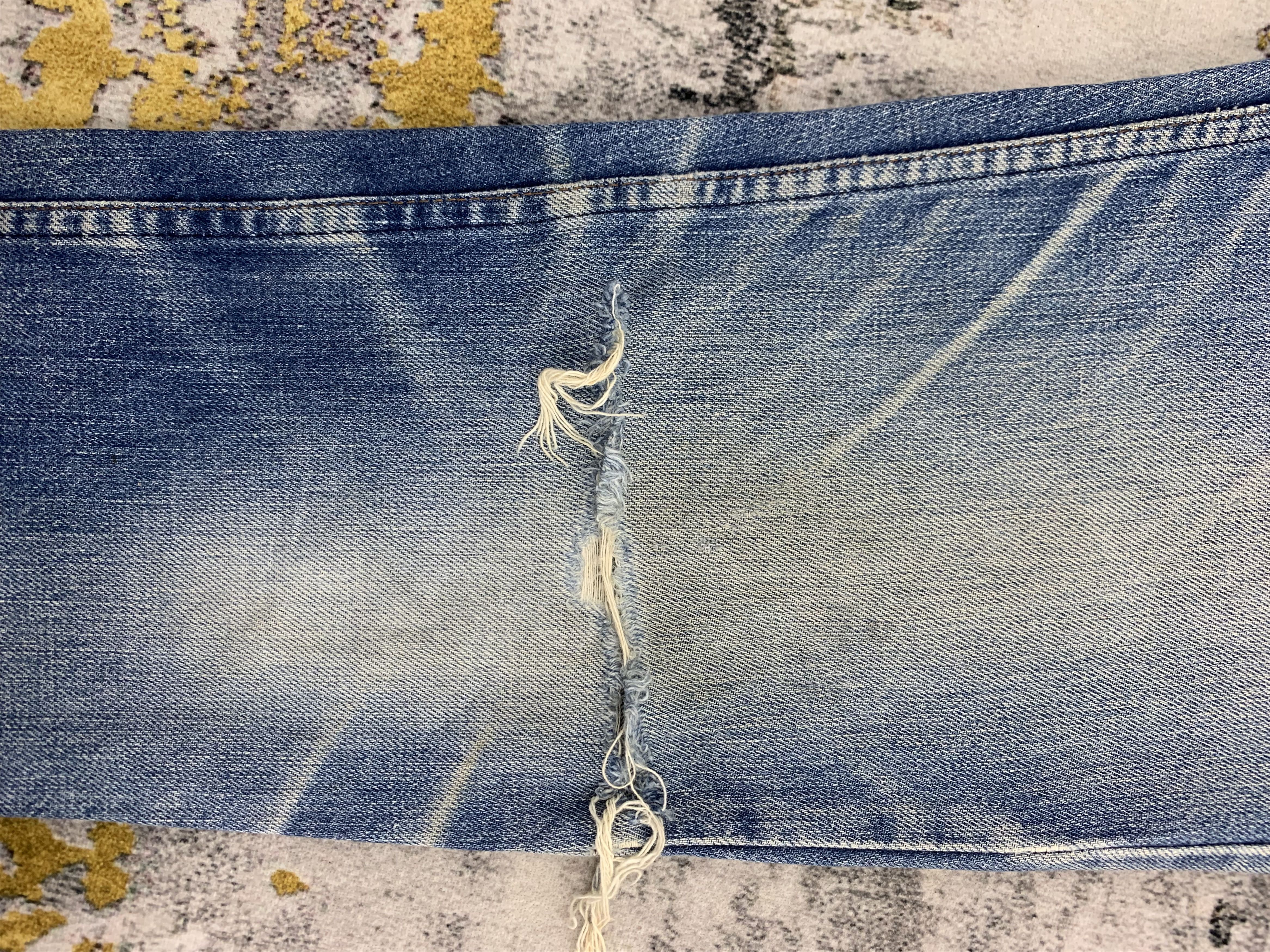 Levi's Vintage Levi's Denim 26x31 Distressed Faded Size US 26 / EU 42 - 4 Thumbnail