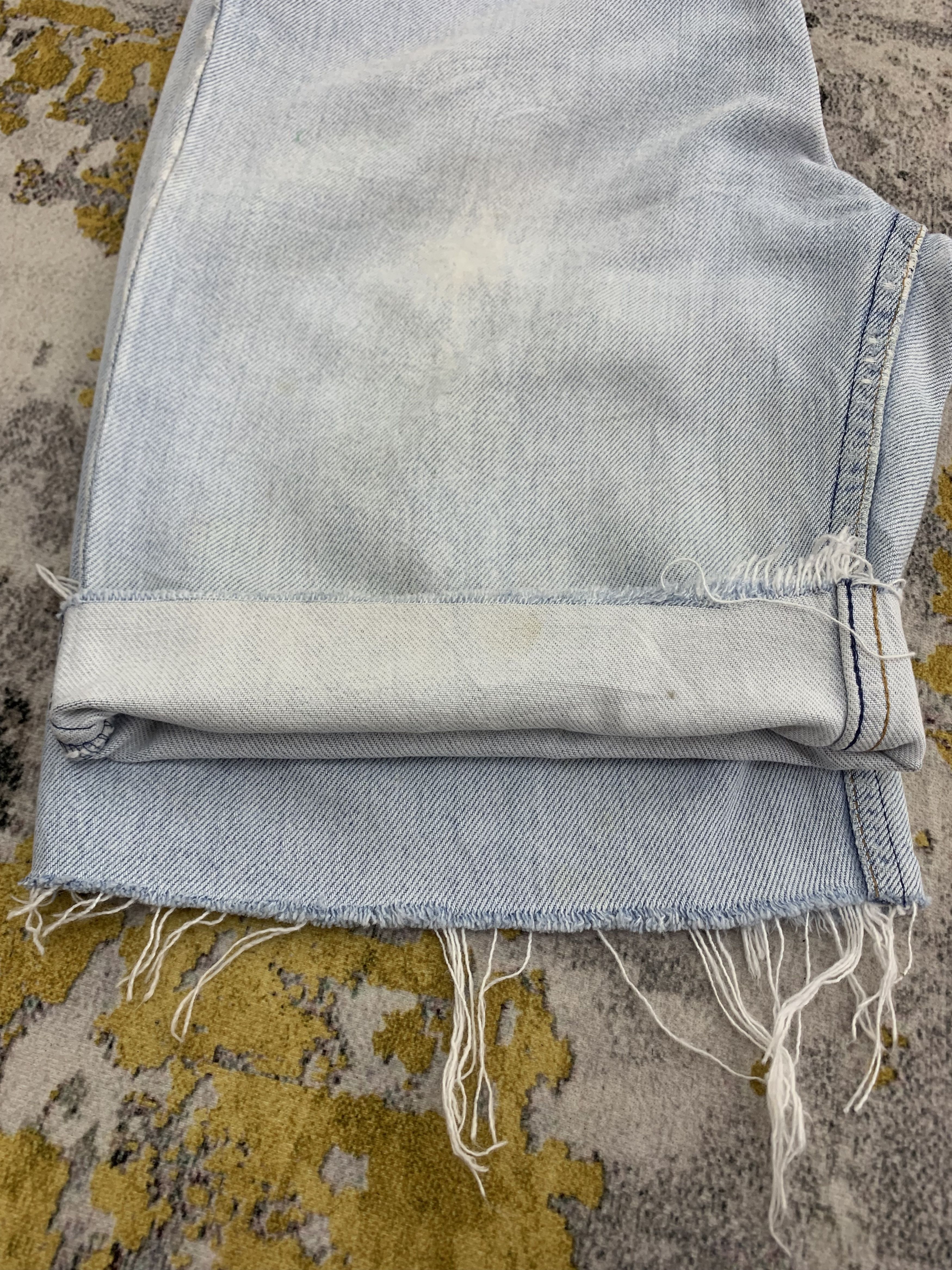 Levi's Vintage Levi's 515 Short Denim 26x10 Ripped Faded Size US 26 / EU 42 - 10 Thumbnail