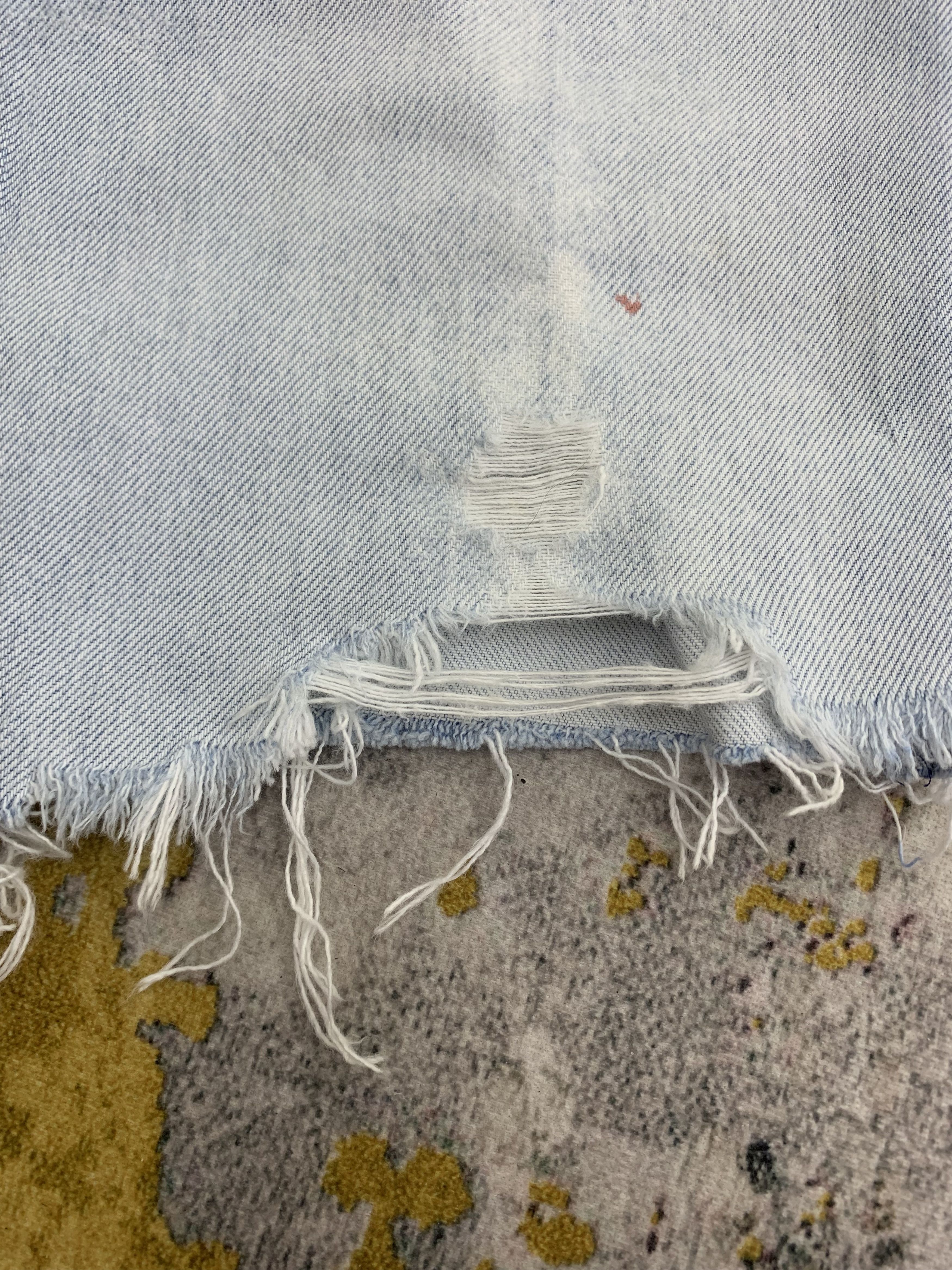 Levi's Vintage Levi's 515 Short Denim 26x10 Ripped Faded Size US 26 / EU 42 - 8 Thumbnail
