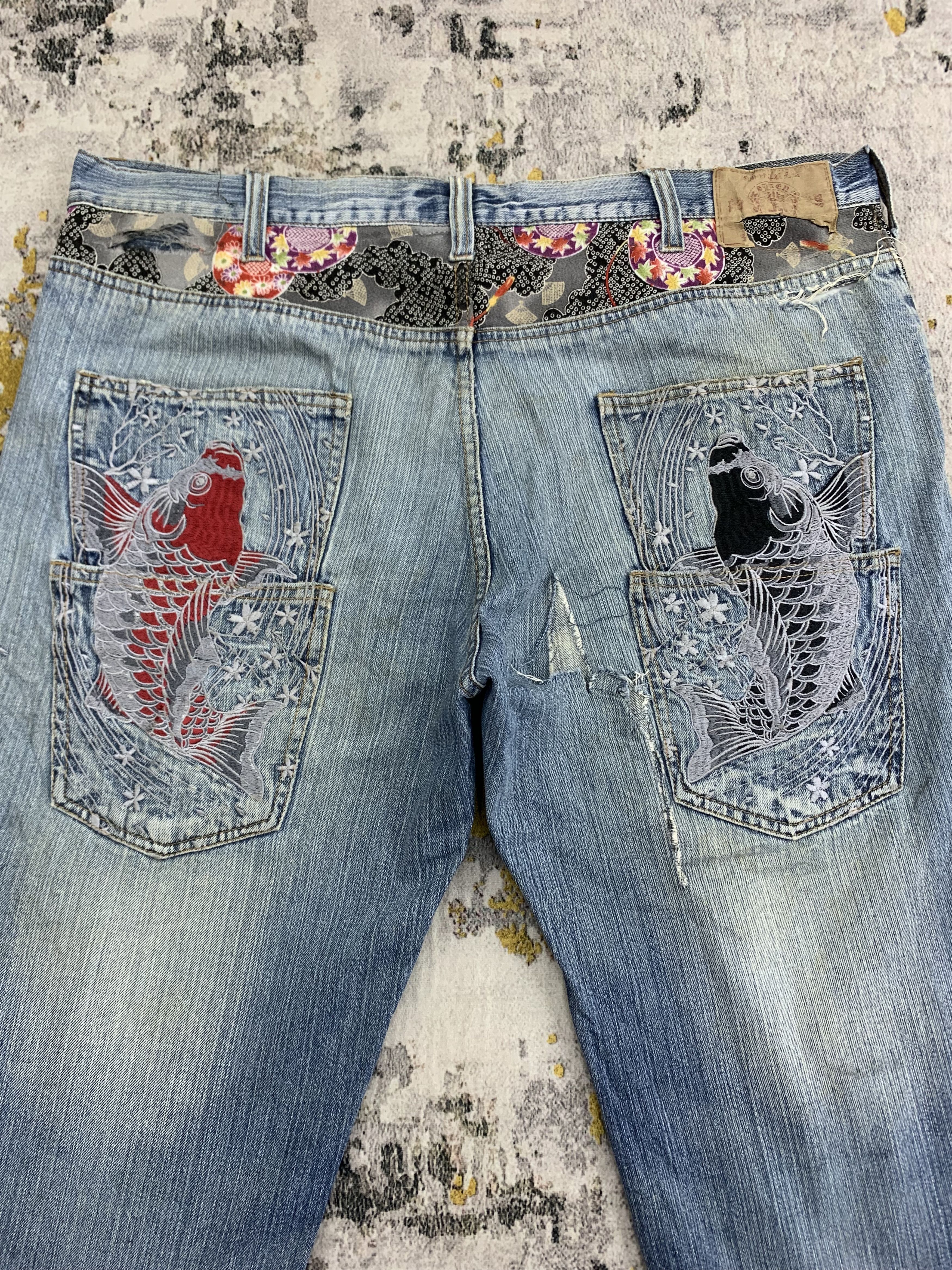 Japanese Brand Japanese Brand Embroidered Denim 39x27 Distressed Dirty Size US 39 - 6 Thumbnail
