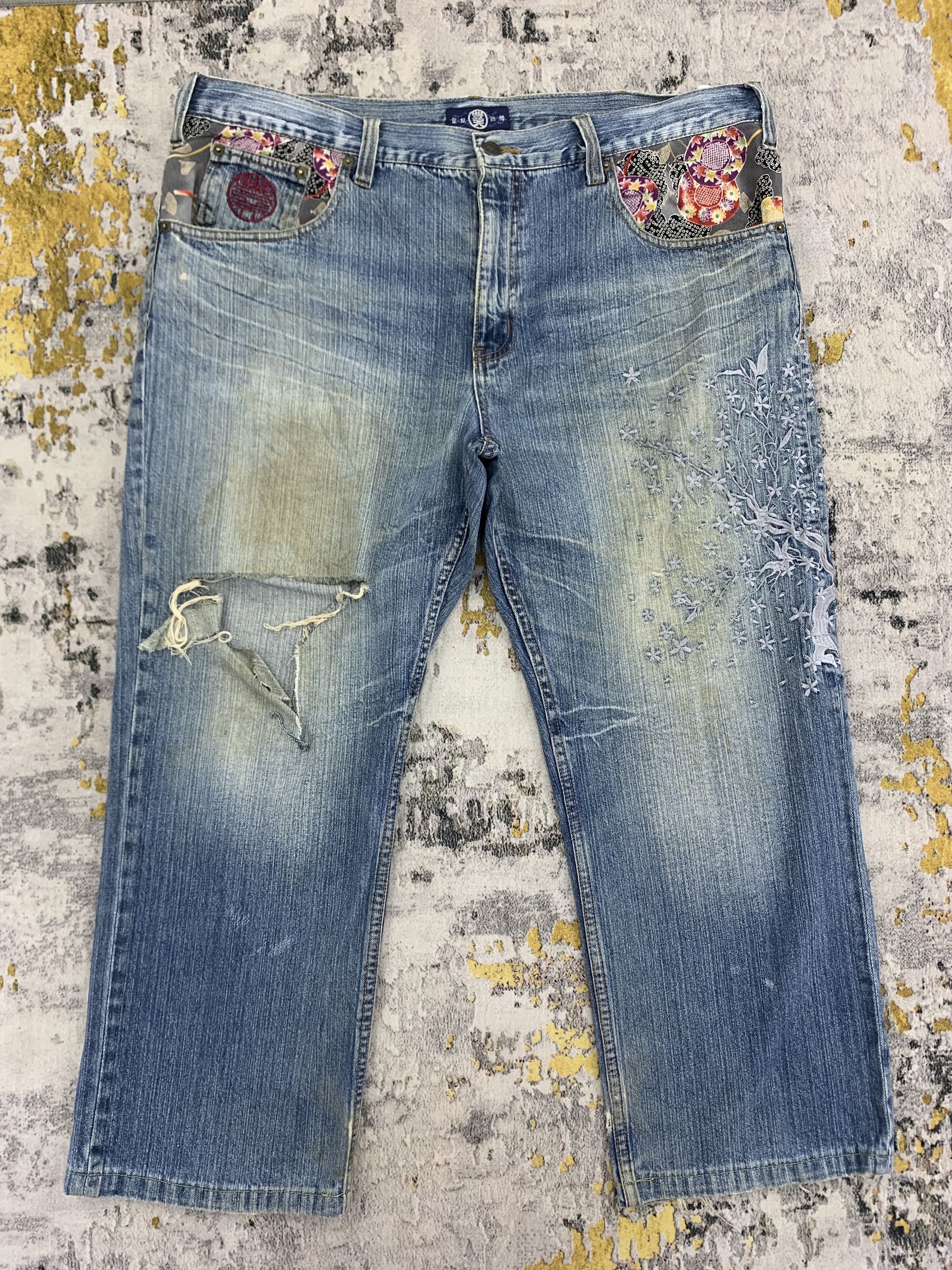Japanese Brand Japanese Brand Embroidered Denim 39x27 Distressed Dirty Size US 39 - 1 Thumbnail