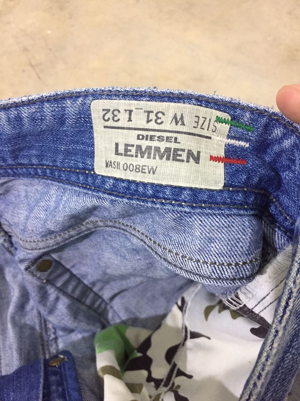 Diesel Diesel Lemmen 008EW Italy Distressed Jeans W33 L42.5 Size US 33 - 11 Thumbnail