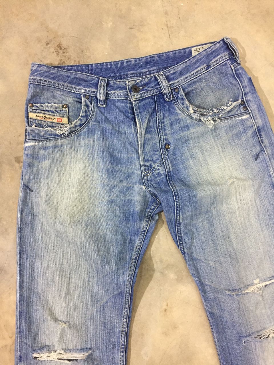 Diesel Diesel Lemmen 008EW Italy Distressed Jeans W33 L42.5 Size US 33 - 3 Thumbnail