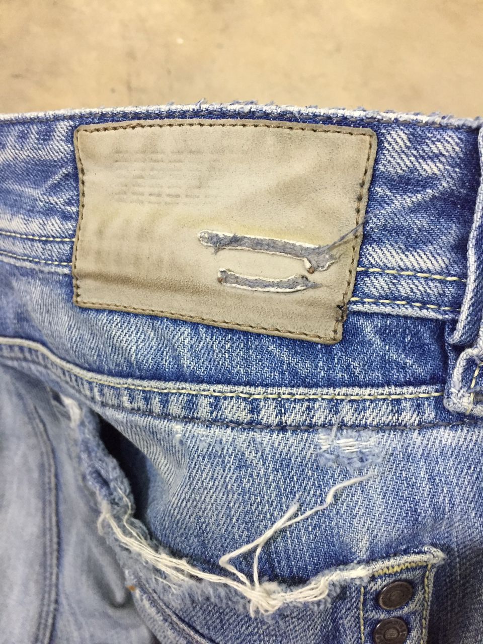 Diesel Diesel Lemmen 008EW Italy Distressed Jeans W33 L42.5 Size US 33 - 18 Thumbnail