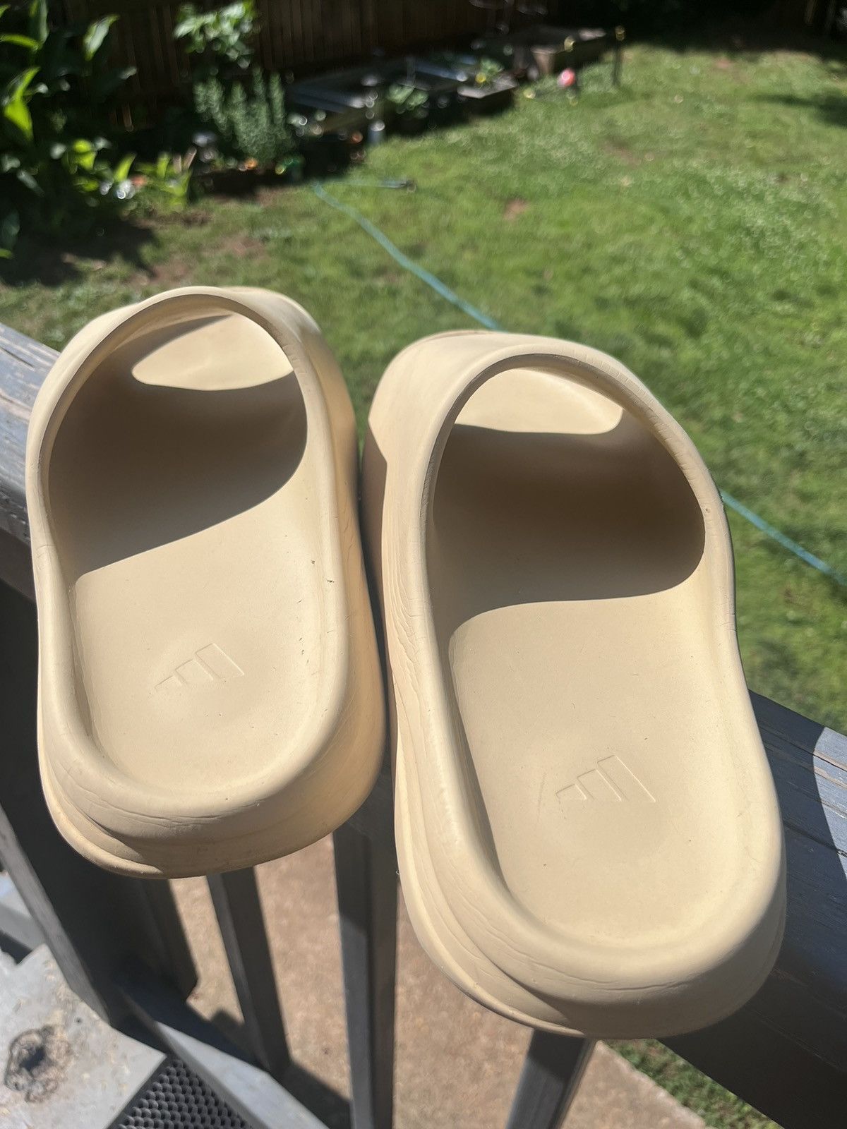 Adidas × Kanye West Adidas Yeezy Slide Bone (No Box) Size US 12 / EU 45 - 5 Thumbnail