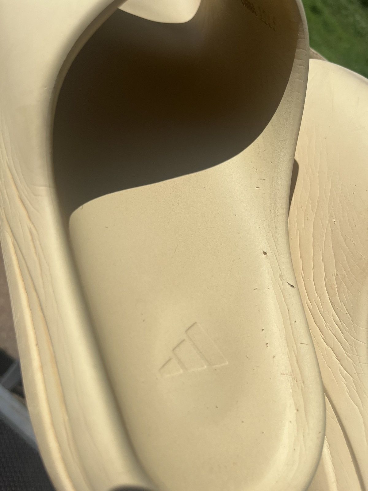 Adidas × Kanye West Adidas Yeezy Slide Bone (No Box) Size US 12 / EU 45 - 9 Thumbnail