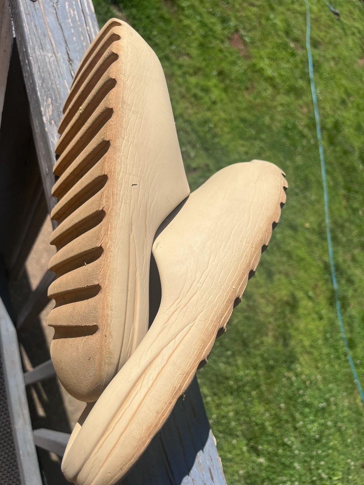 Adidas × Kanye West Adidas Yeezy Slide Bone (No Box) Size US 12 / EU 45 - 7 Thumbnail