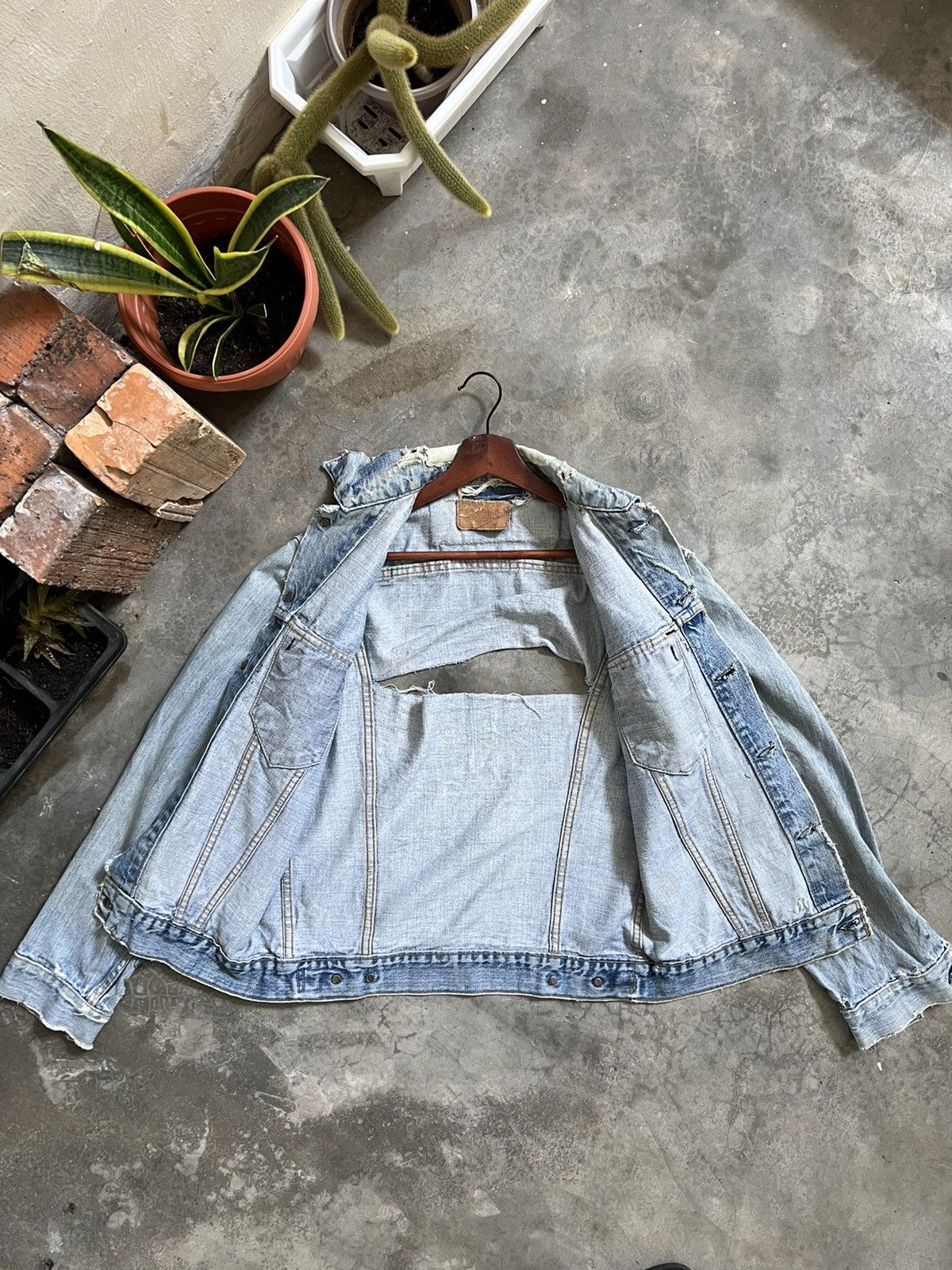 Levi's Vintage Clothing × Vintage Levi's Patchwork Distressed Denim Jacket Size US S / EU 44-46 / 1 - 8 Thumbnail