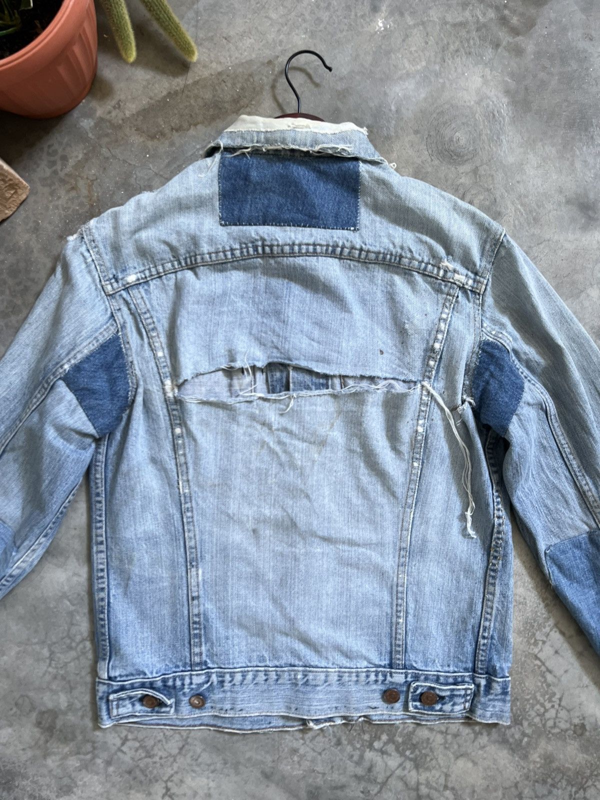 Levi's Vintage Clothing × Vintage Levi's Patchwork Distressed Denim Jacket Size US S / EU 44-46 / 1 - 6 Thumbnail