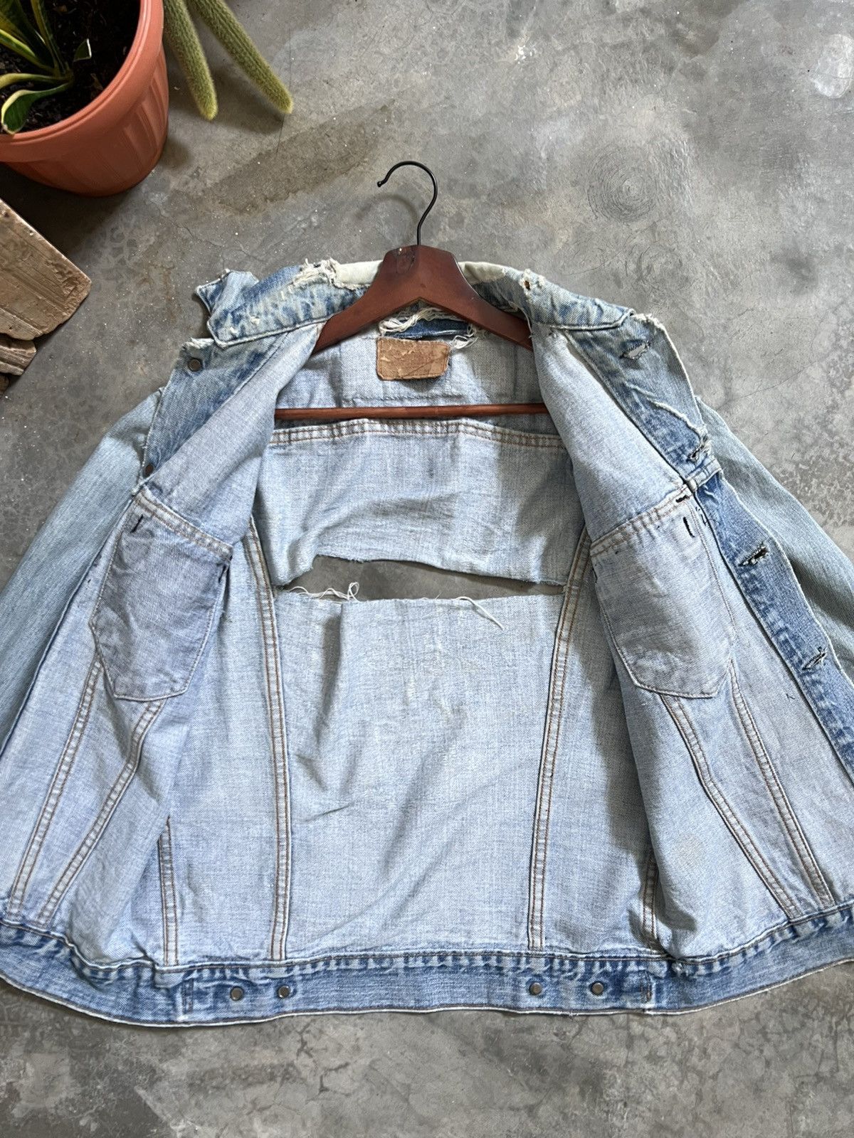 Levi's Vintage Clothing × Vintage Levi's Patchwork Distressed Denim Jacket Size US S / EU 44-46 / 1 - 9 Thumbnail