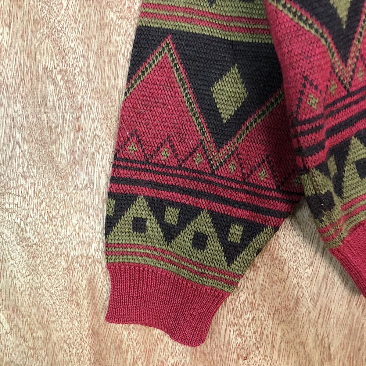 Japanese Brand DL Japan Navajo Red Knitwear vintage japan art #c820 Size US S / EU 44-46 / 1 - 6 Thumbnail