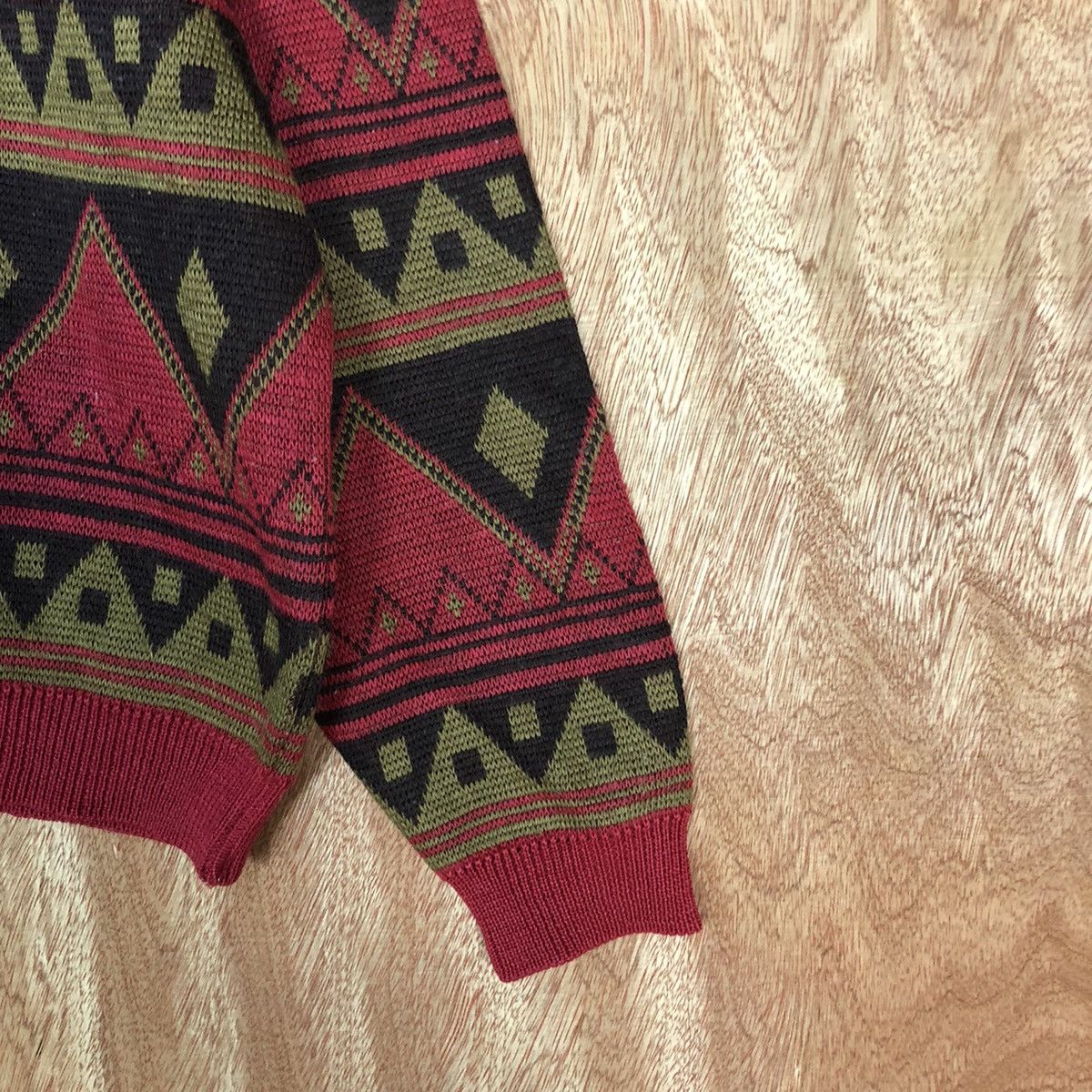 Japanese Brand DL Japan Navajo Red Knitwear vintage japan art #c820 Size US S / EU 44-46 / 1 - 4 Thumbnail