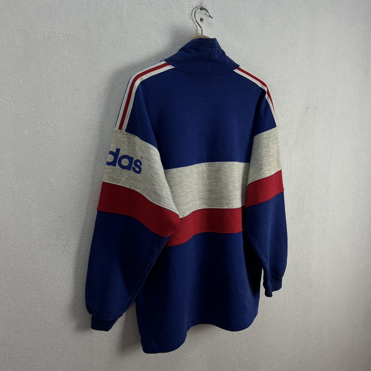 VINTAGE ADIDAS BIG LOGO SWEATSHIRT INSPIRED BY RUN DMC BAND