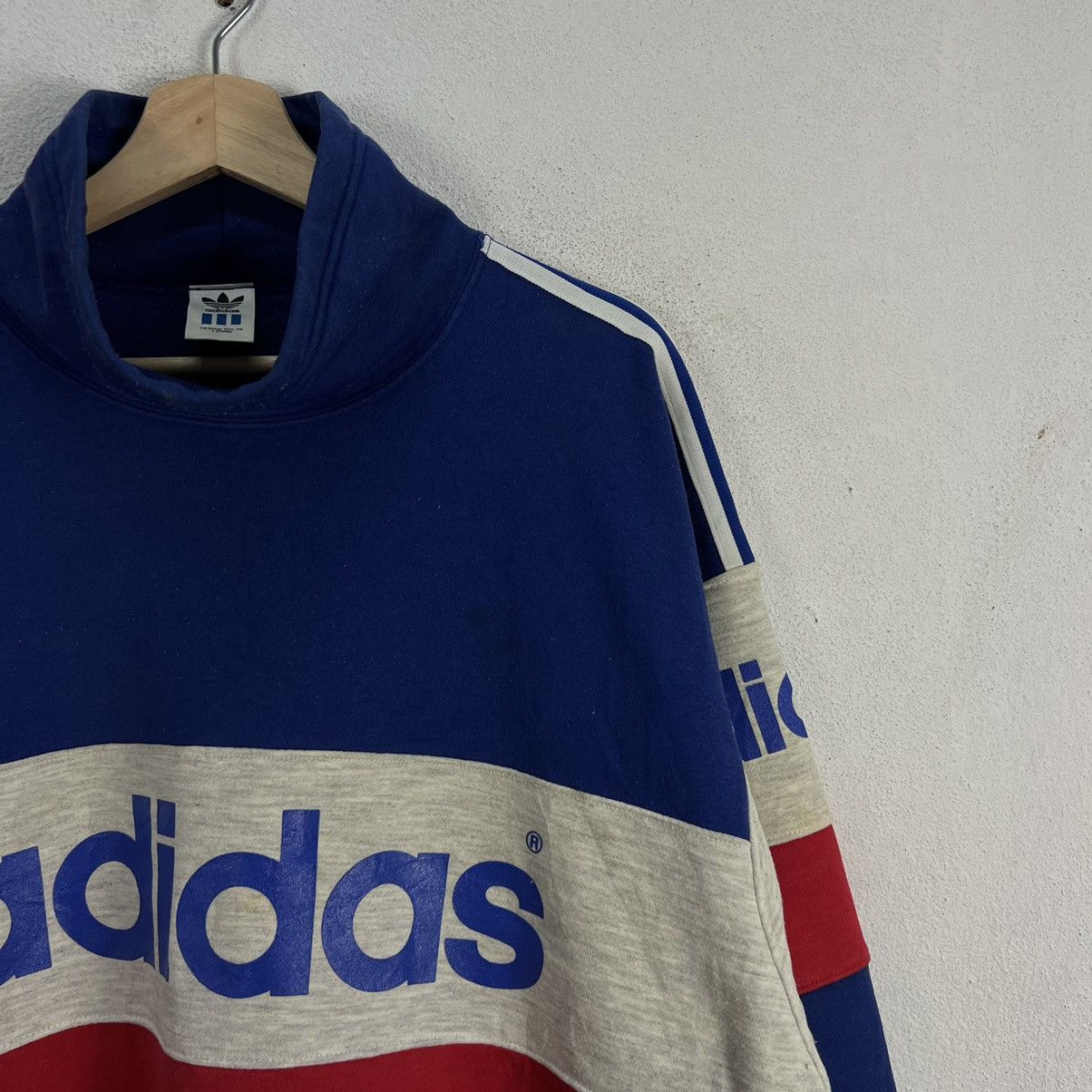VINTAGE ADIDAS BIG LOGO SWEATSHIRT INSPIRED BY RUN DMC BAND