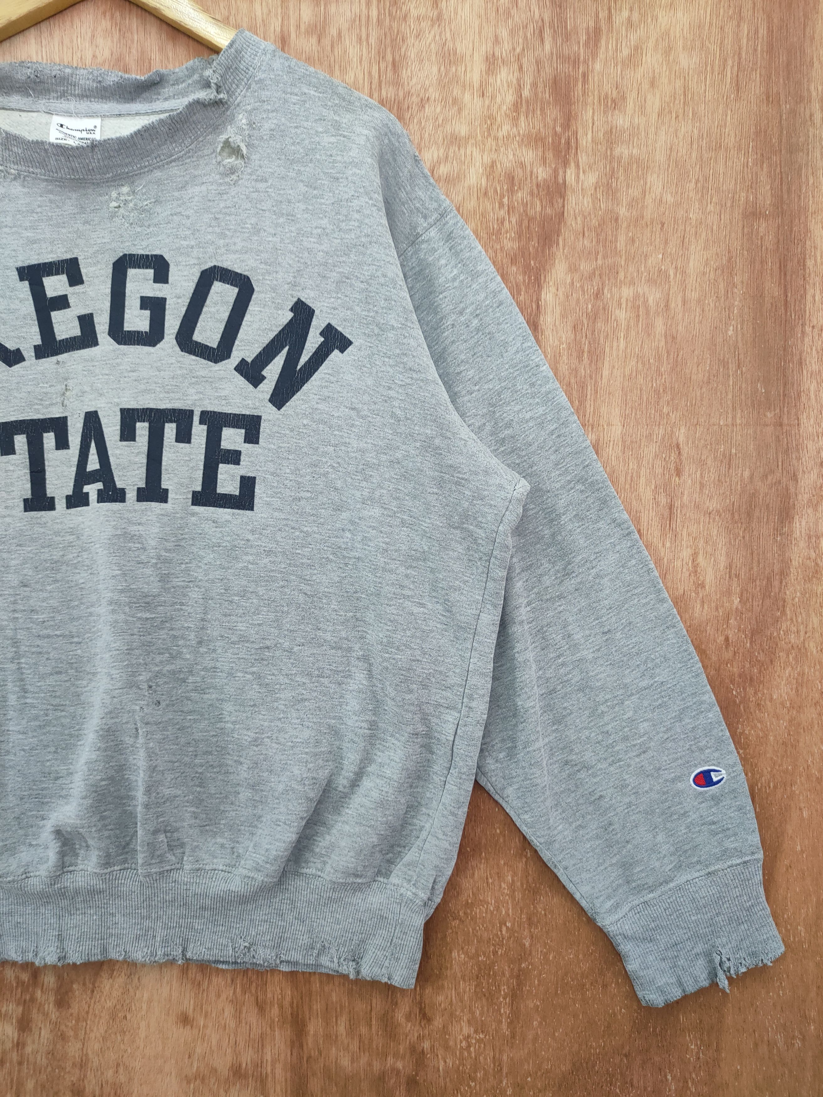 Champion DLL Champion Oregon State distressed thrashed vtg #46-186 Size US L / EU 52-54 / 3 - 3 Thumbnail