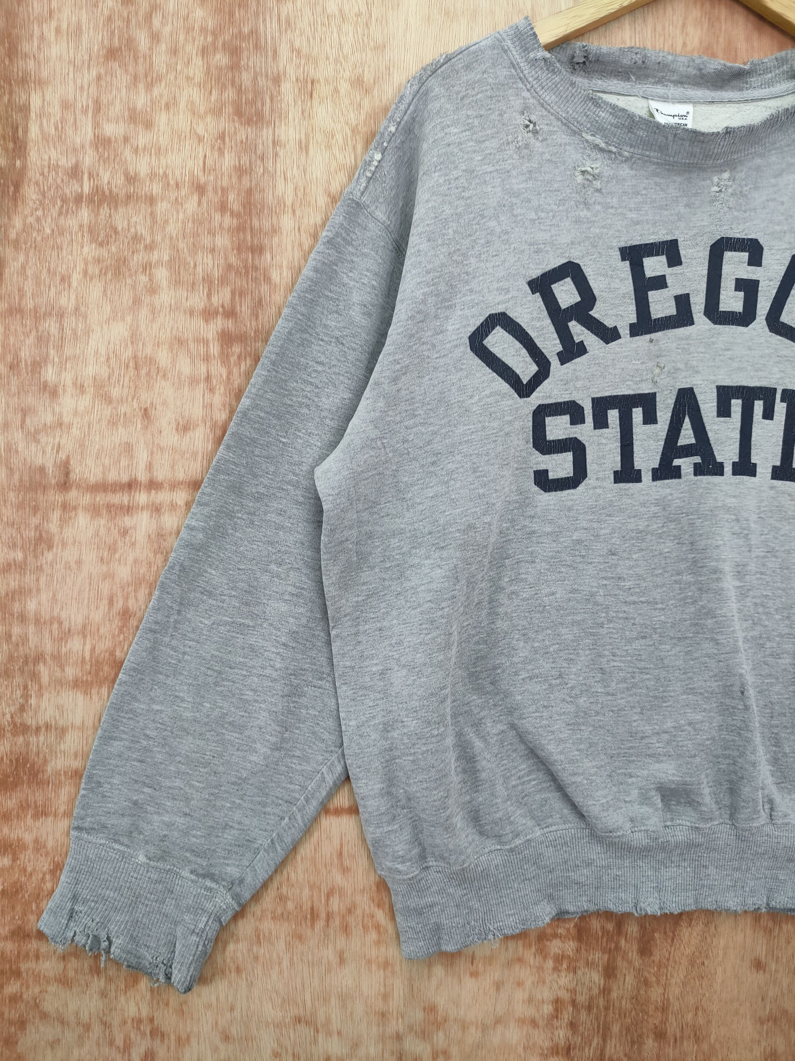 Champion DLL Champion Oregon State distressed thrashed vtg #46-186 Size US L / EU 52-54 / 3 - 2 Thumbnail