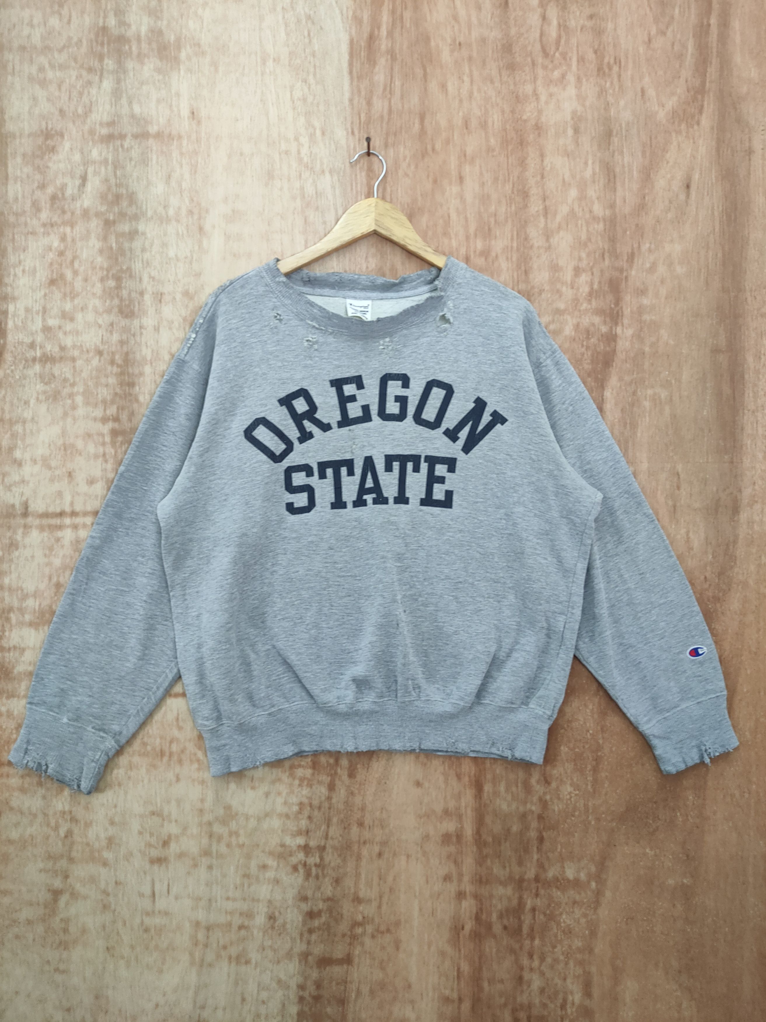 Champion DLL Champion Oregon State distressed thrashed vtg #46-186 Size US L / EU 52-54 / 3 - 1 Thumbnail