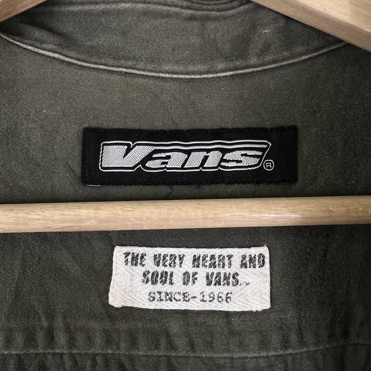 Japanese Brand VINTAGE VANS USA LIGHT JACKET MILITARY DESIGN Size US L / EU 52-54 / 3 - 9 Thumbnail