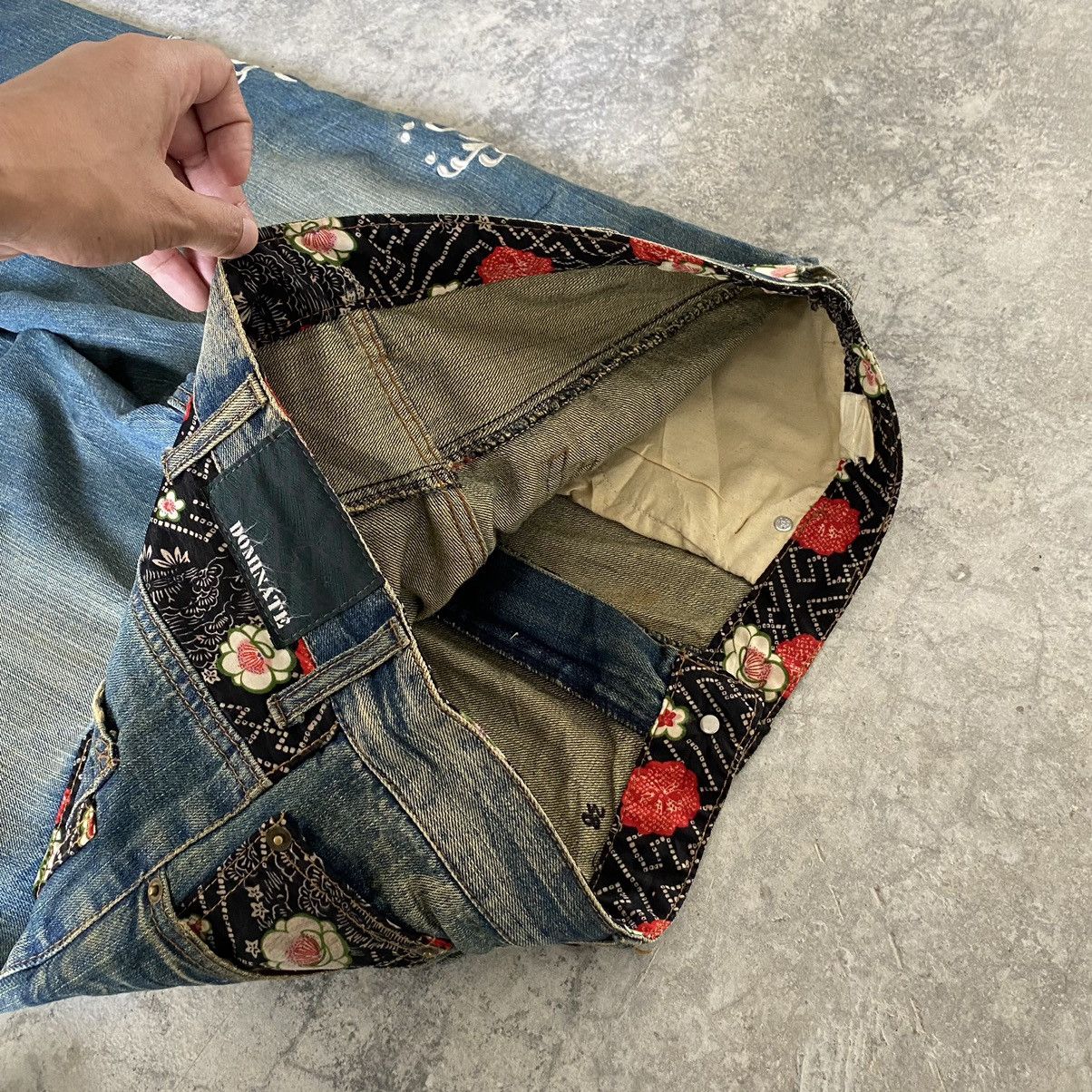 Designer Karakuri Tamashii Style Dominate Embroidered Koi Fish Jeans Size US 37 - 18 Thumbnail
