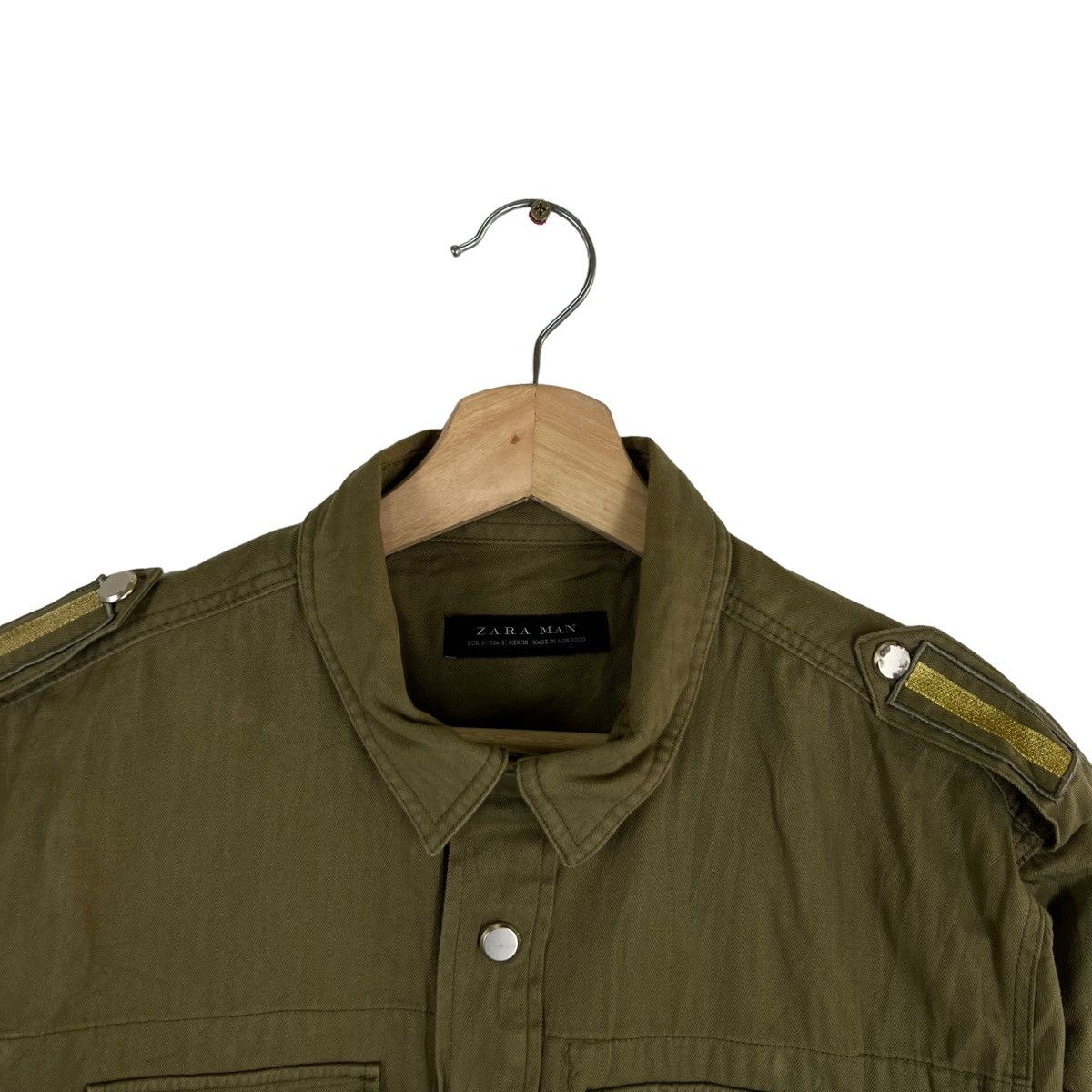 Japanese Brand VINTAGE ZARA MAN MILITARY DESIGN JACKET Size US S / EU 44-46 / 1 - 4 Thumbnail