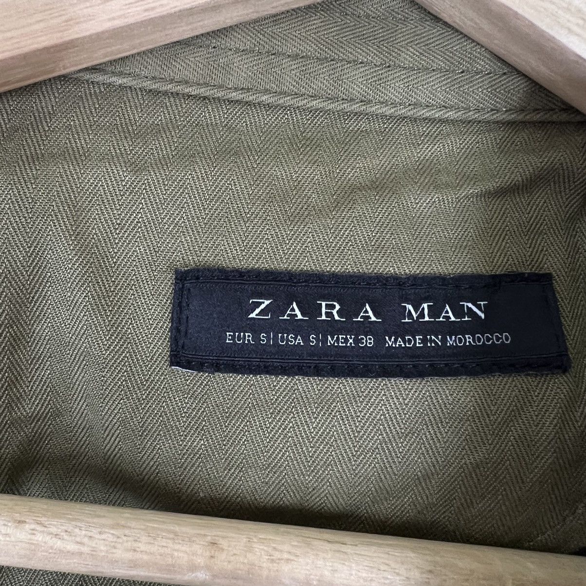 Japanese Brand VINTAGE ZARA MAN MILITARY DESIGN JACKET Size US S / EU 44-46 / 1 - 9 Thumbnail