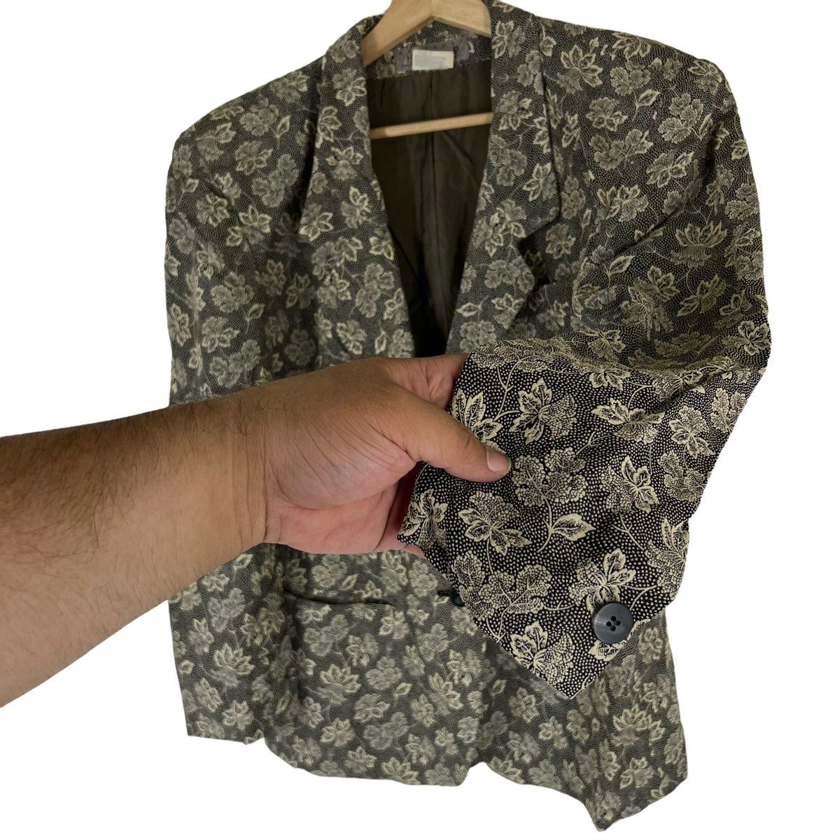 Japanese Brand VINTAGE HIP ITALY MADE FULL PRINT FLOWER JACKET Size US M / EU 48-50 / 2 - 5 Thumbnail