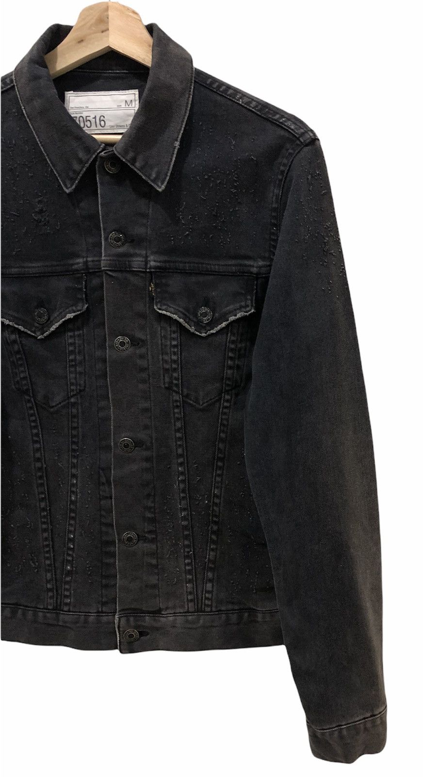 Levi's VINTAGE LEVI’S 70516 DISTRESSED BLACK DENIM TRUCKER JACKET Size US S / EU 44-46 / 1 - 10 Thumbnail