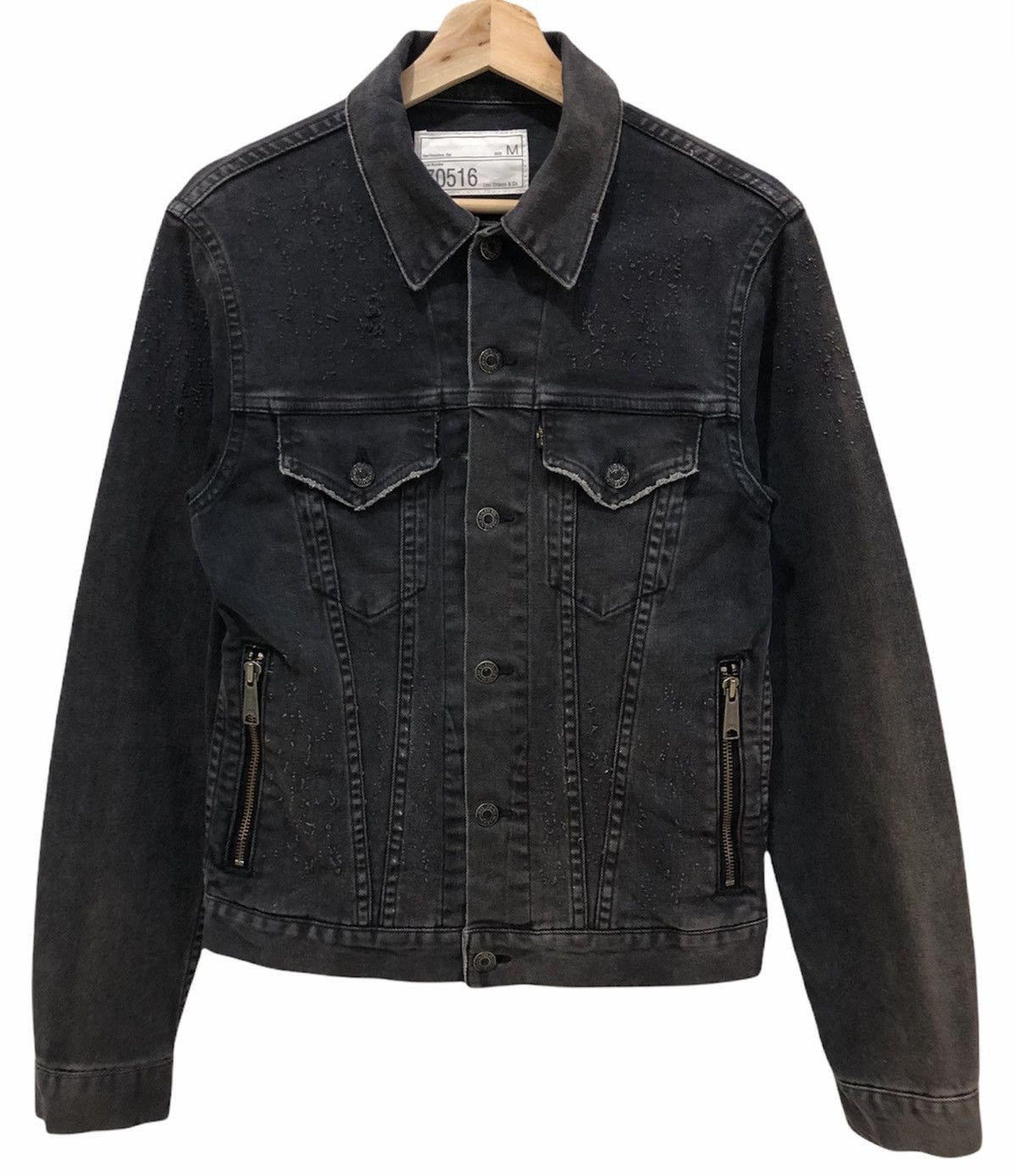 Levi's VINTAGE LEVI’S 70516 DISTRESSED BLACK DENIM TRUCKER JACKET Size US S / EU 44-46 / 1 - 1 Thumbnail