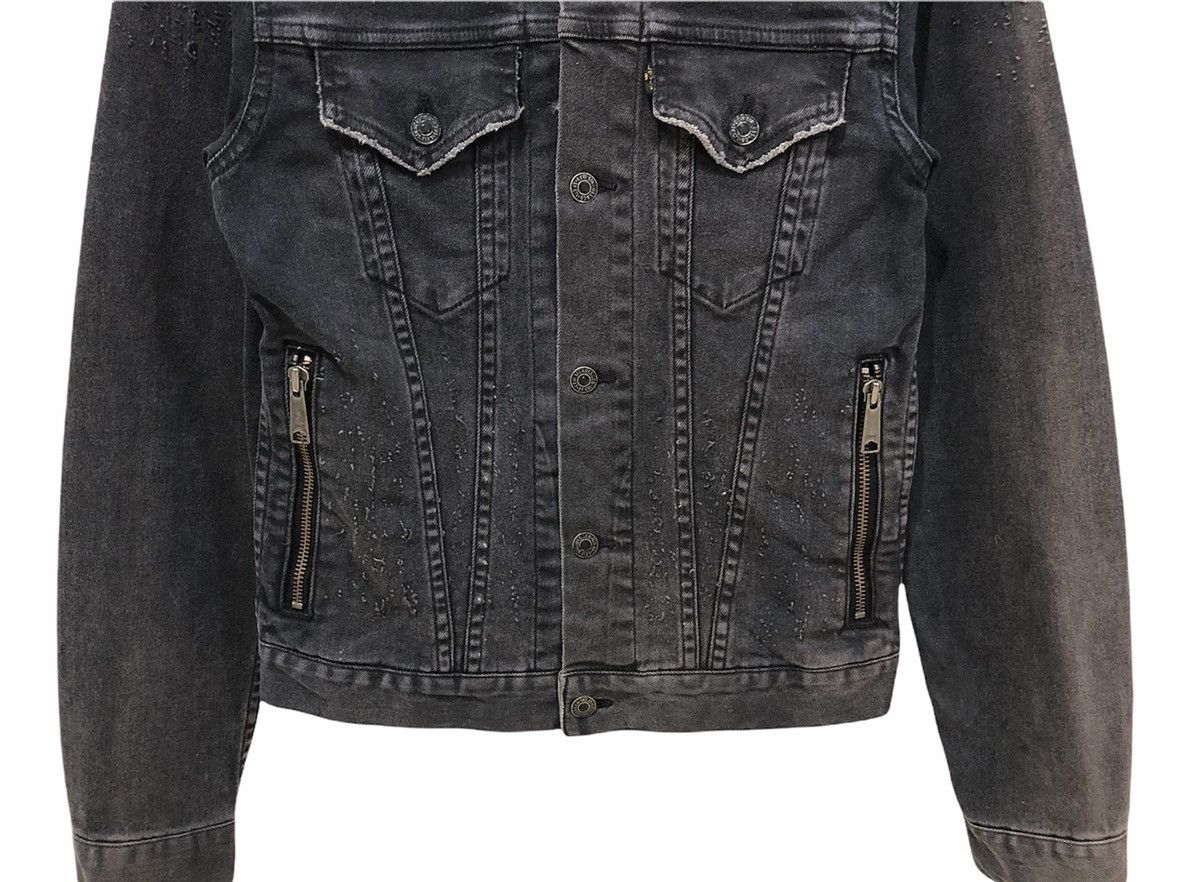 Levi's VINTAGE LEVI’S 70516 DISTRESSED BLACK DENIM TRUCKER JACKET Size US S / EU 44-46 / 1 - 6 Thumbnail