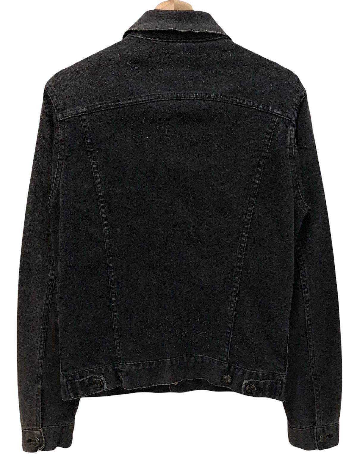 Levi's VINTAGE LEVI’S 70516 DISTRESSED BLACK DENIM TRUCKER JACKET Size US S / EU 44-46 / 1 - 7 Thumbnail