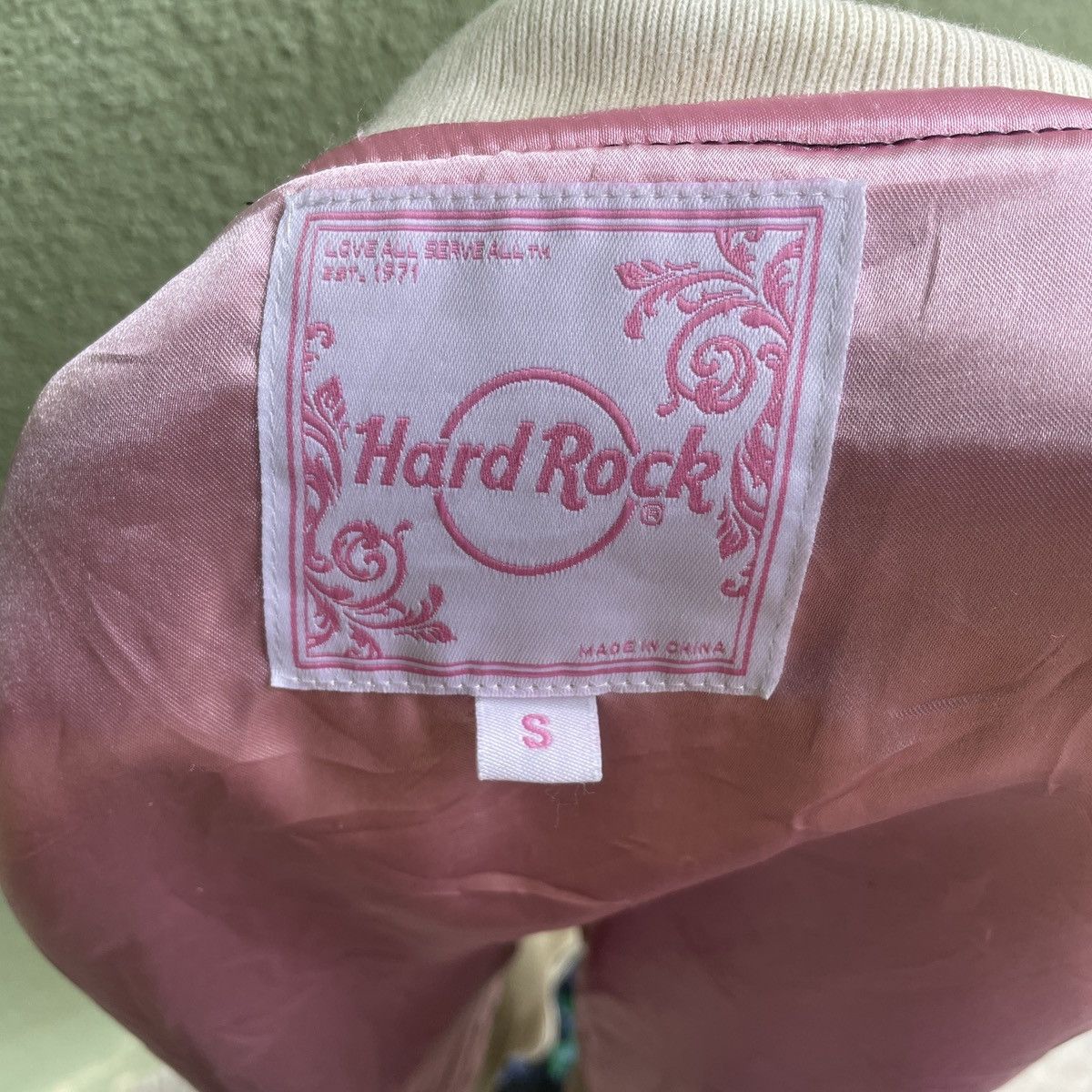 Hard Rock Cafe Vintage Hard Rock Cafe Spell Out Logo Button Up Jacket Size US S / EU 44-46 / 1 - 9 Thumbnail