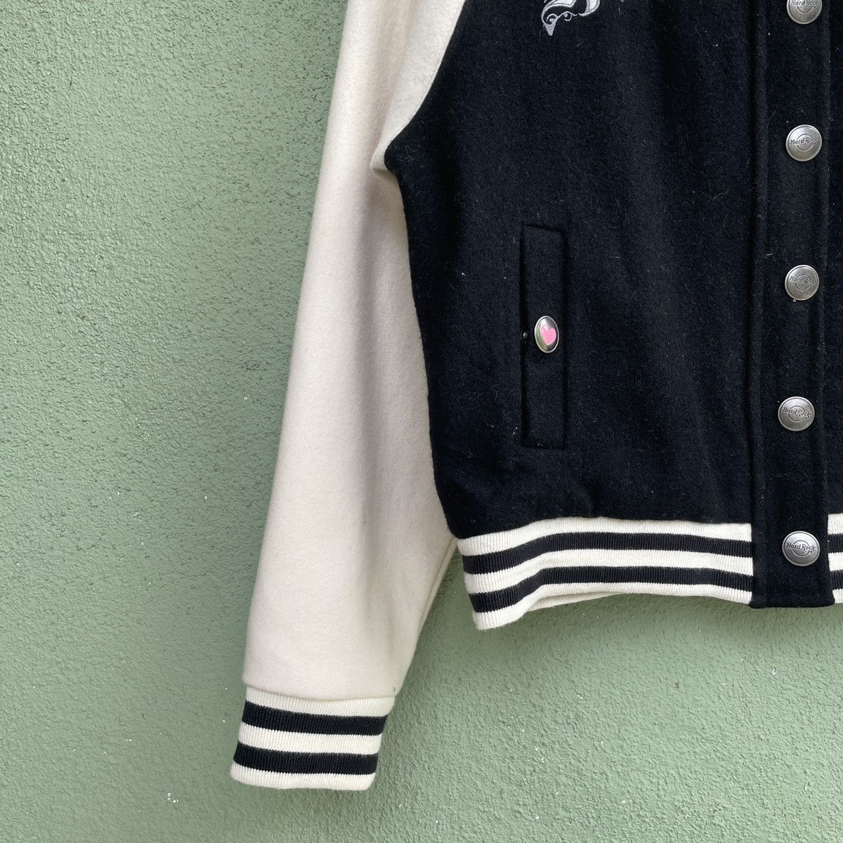 Hard Rock Cafe Vintage Hard Rock Cafe Spell Out Logo Button Up Jacket Size US S / EU 44-46 / 1 - 4 Thumbnail