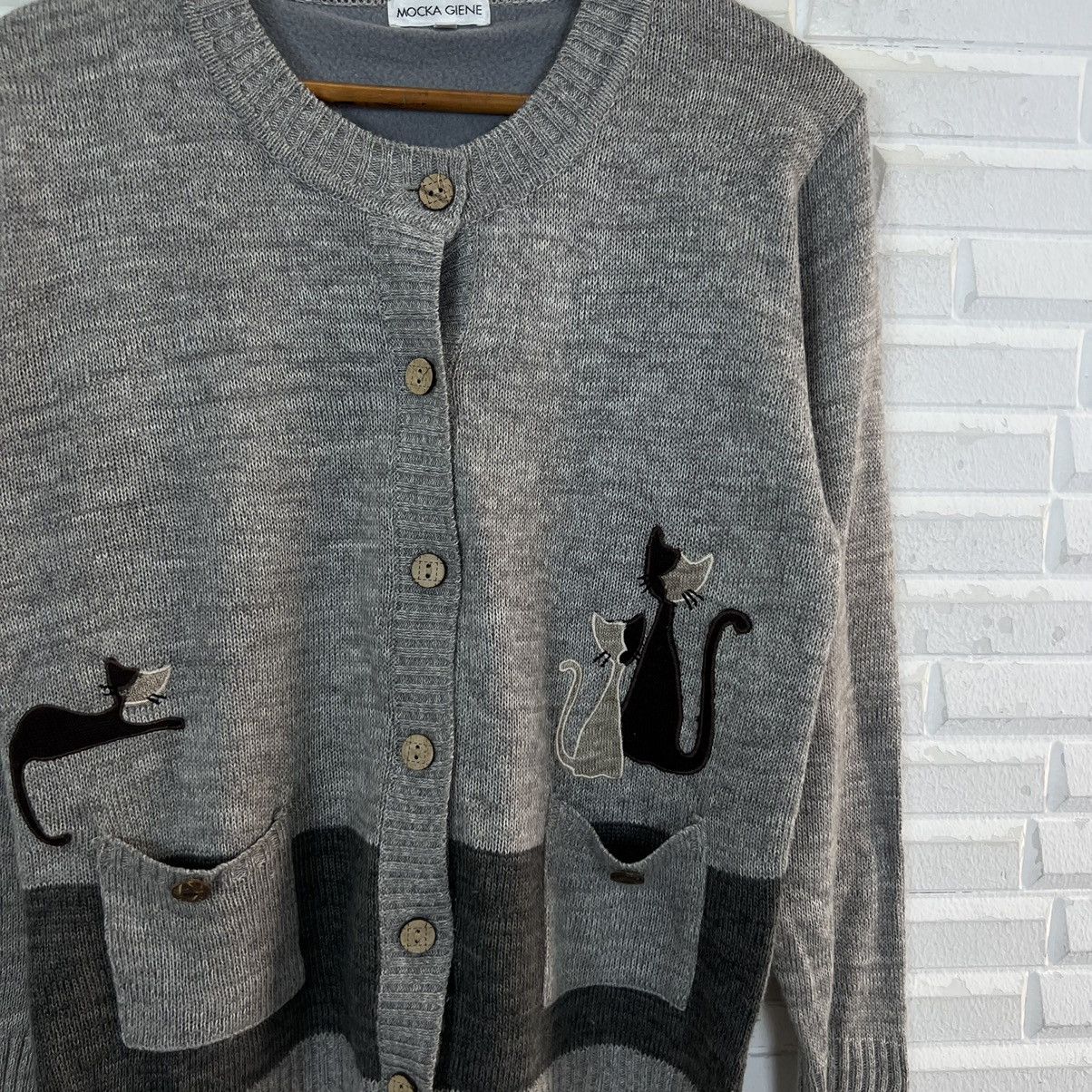 Japanese Brand VINTAGE MOCKA GIENE CARDIGAN BIG LOGO Size US M / EU 48-50 / 2 - 3 Thumbnail