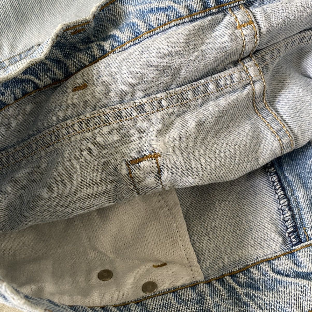 Carhartt × Vintage Vintage Carhartt Relaxed Fit Light Blue Denim Jeans Size US 35 - 15 Thumbnail