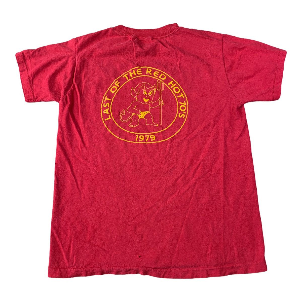 Vintage VTG 1979 Red Devils School Distressed Single Stitch T shirt Size US M / EU 48-50 / 2 - 1 Thumbnail
