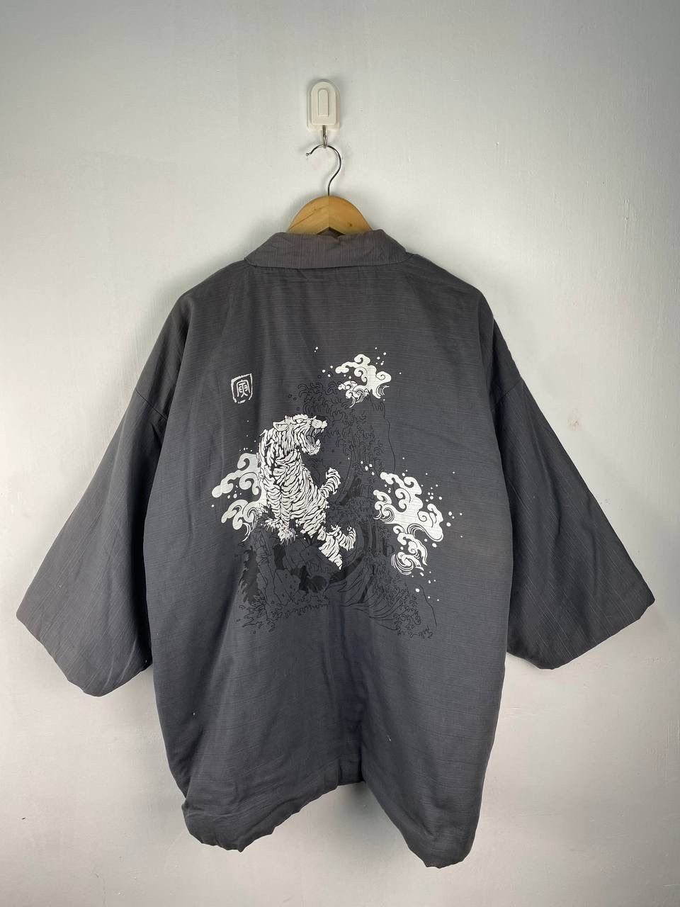 Japanese Brand Vintage kimono japan tiger motif sukajan one size Size US L / EU 52-54 / 3 - 1 Thumbnail