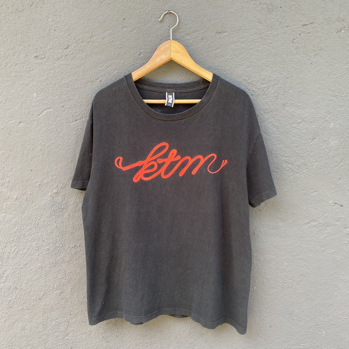 Japanese Brand 💥SICK💥Thrashed Faded Vintage KTM PORN STAR ERD GRUNGE TEE Size US L / EU 52-54 / 3 - 3 Thumbnail