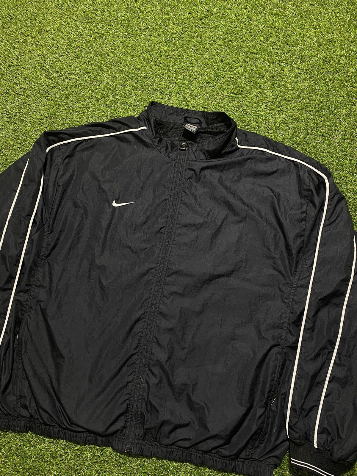 Nike Vintage 90s Nike light jacket streetwear y2k style size XL Size US XL / EU 56 / 4 - 1 Thumbnail
