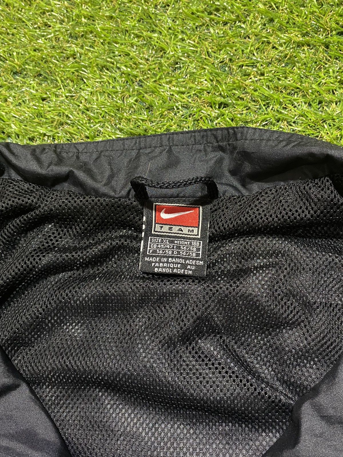 Nike Vintage 90s Nike light jacket streetwear y2k style size XL Size US XL / EU 56 / 4 - 5 Thumbnail